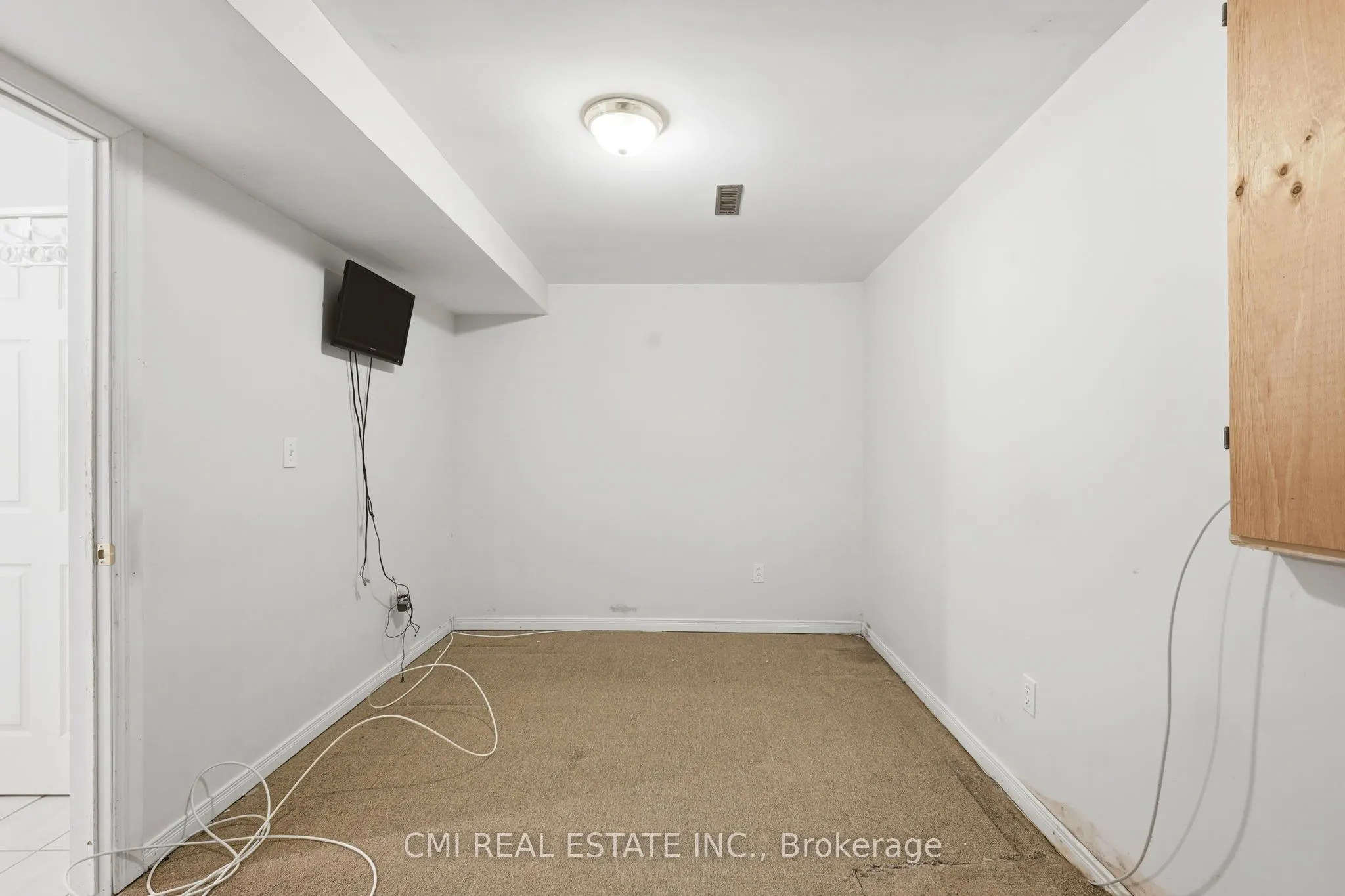 2275 Chapman Court
