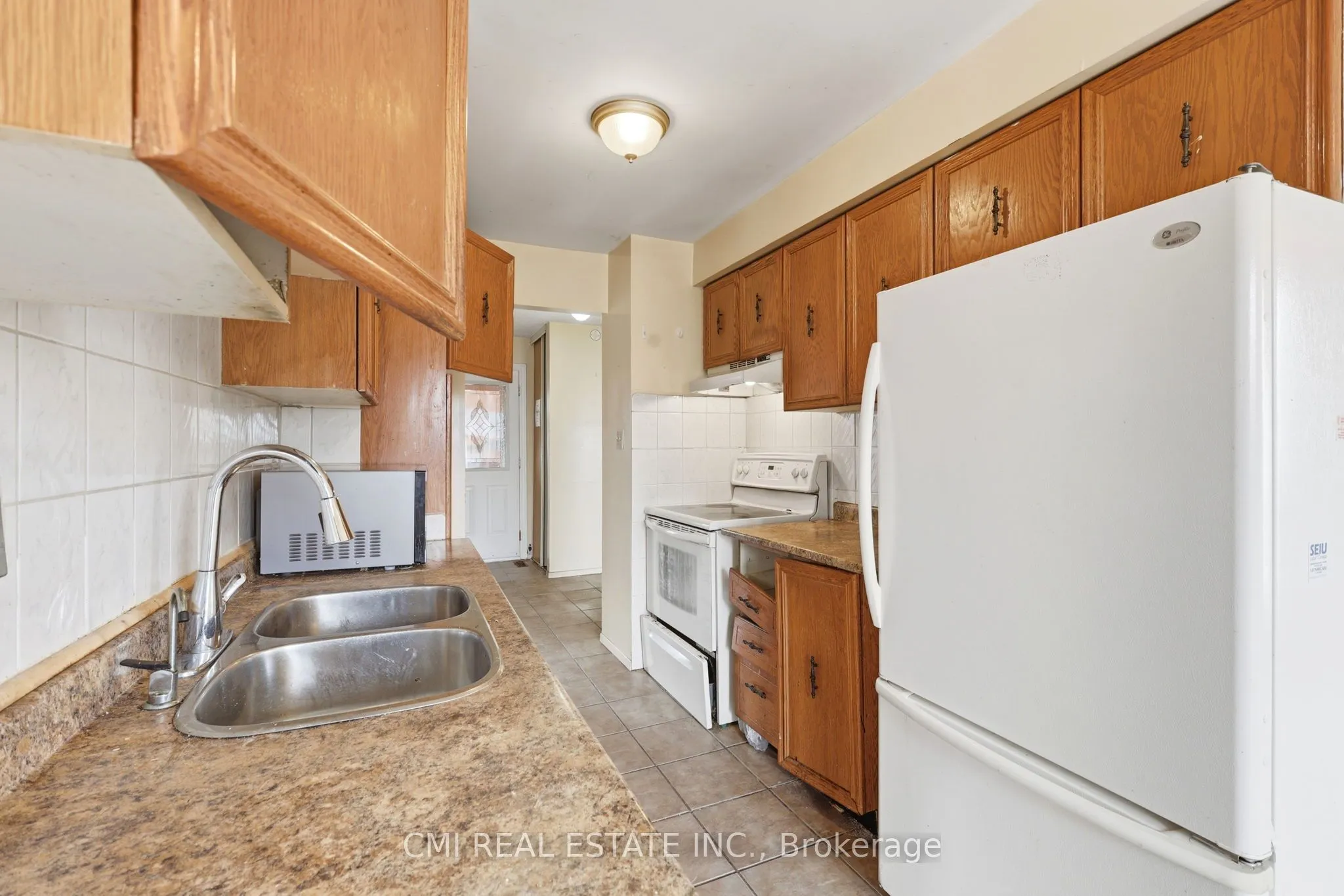 2275 Chapman Court