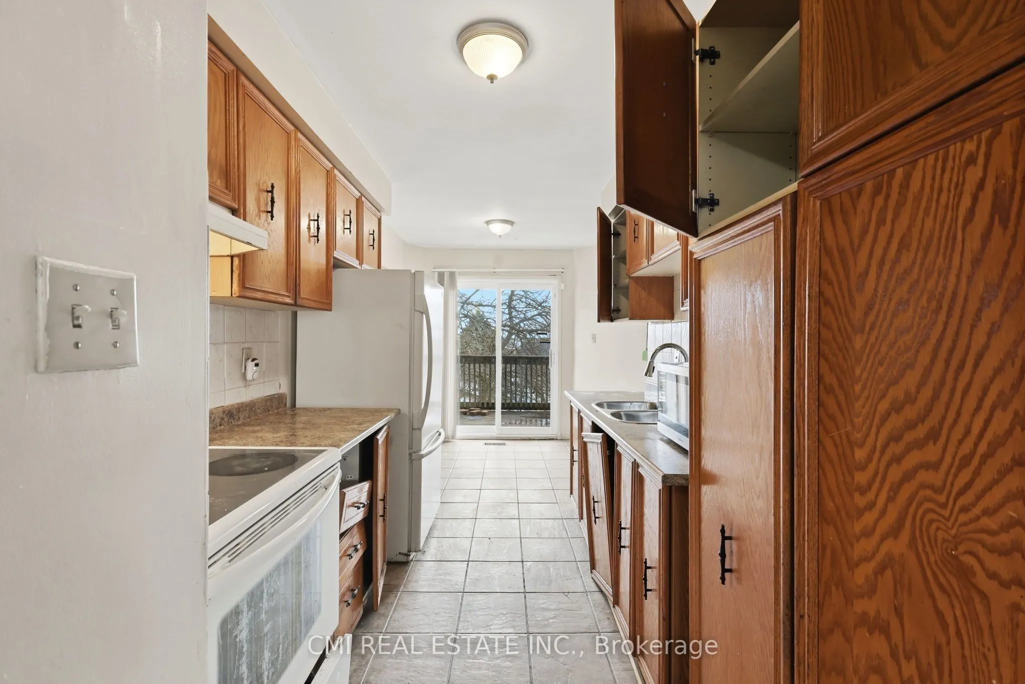 2275 Chapman Court