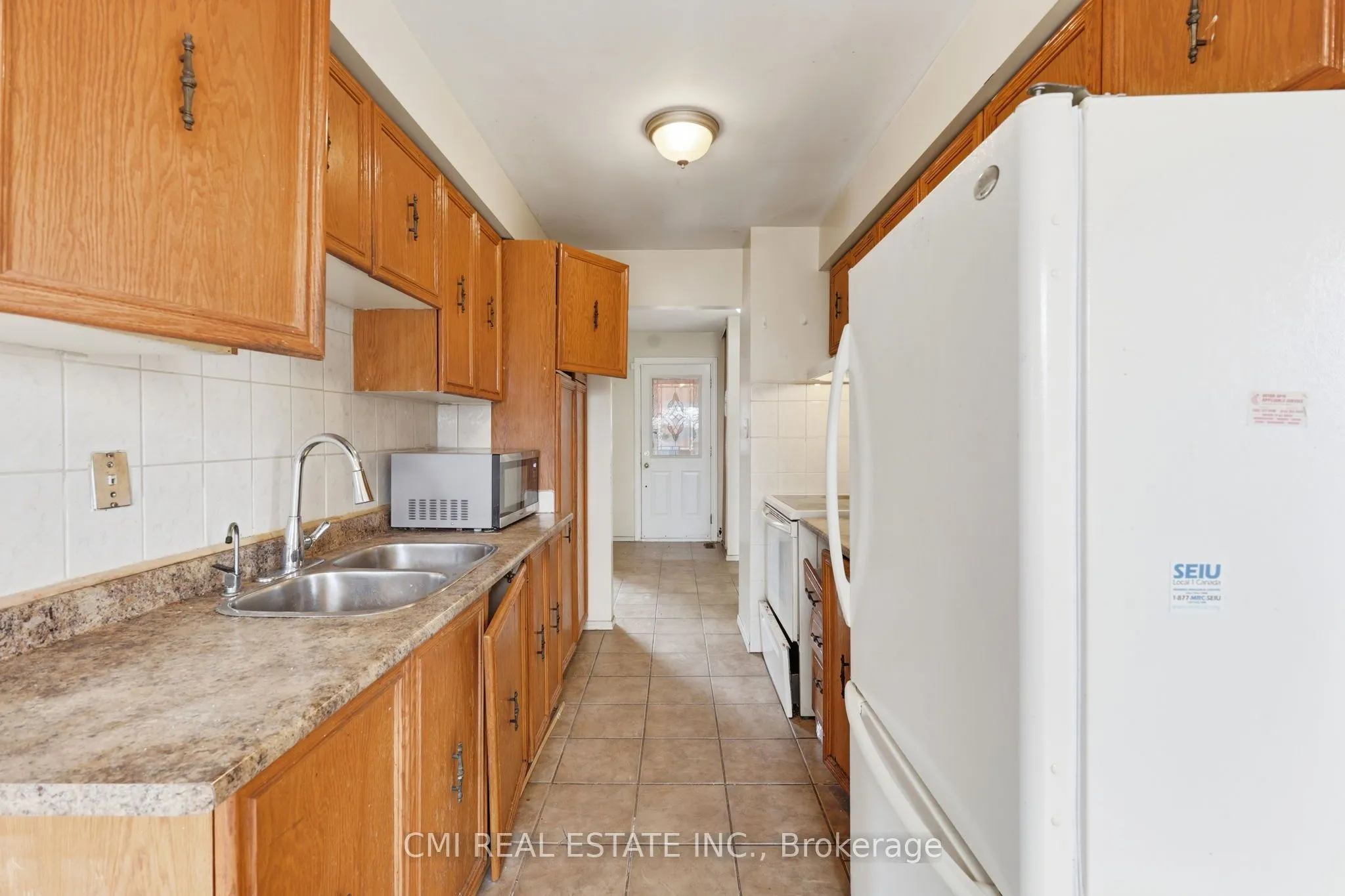 2275 Chapman Court