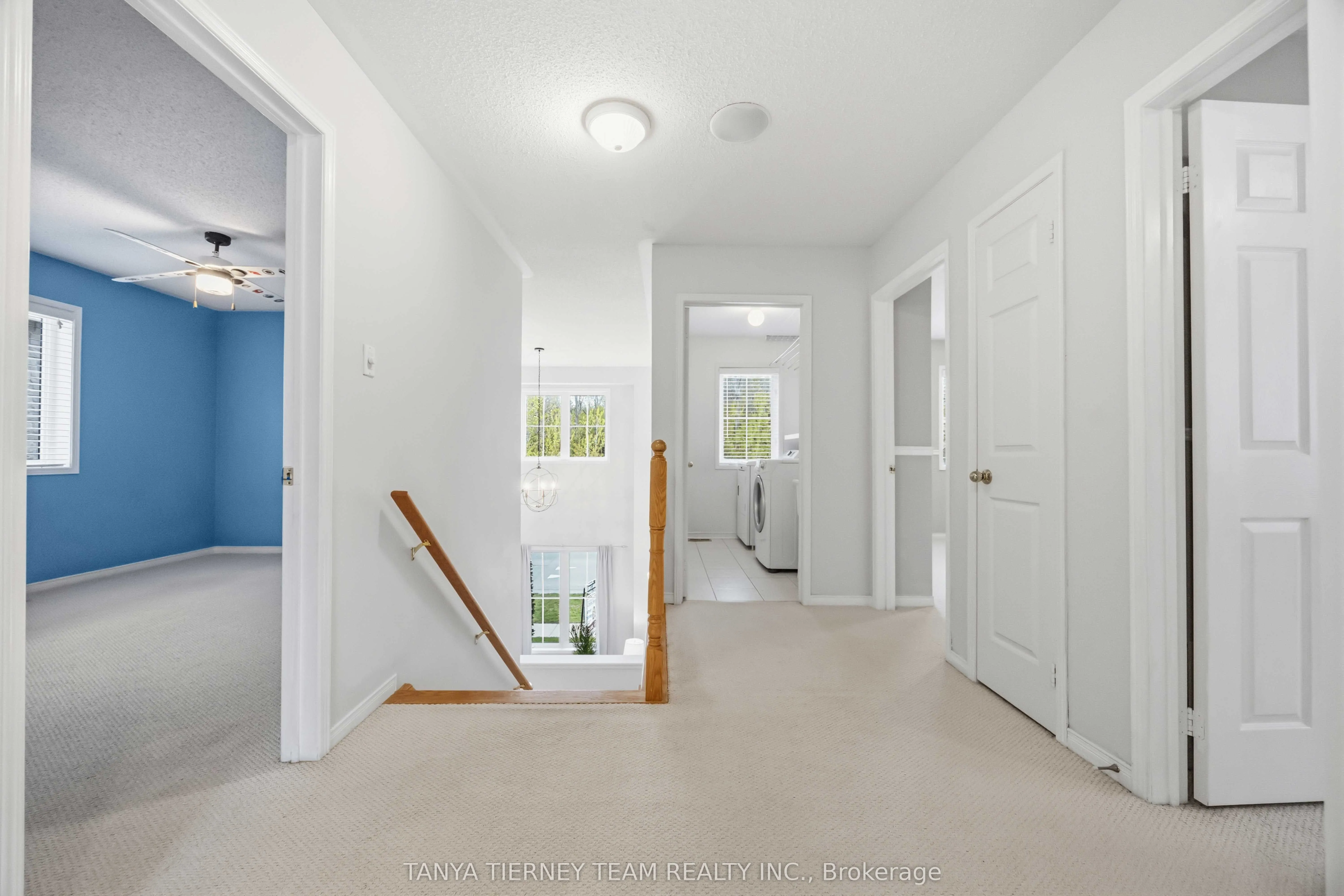 75 Robert Attersley Drive E