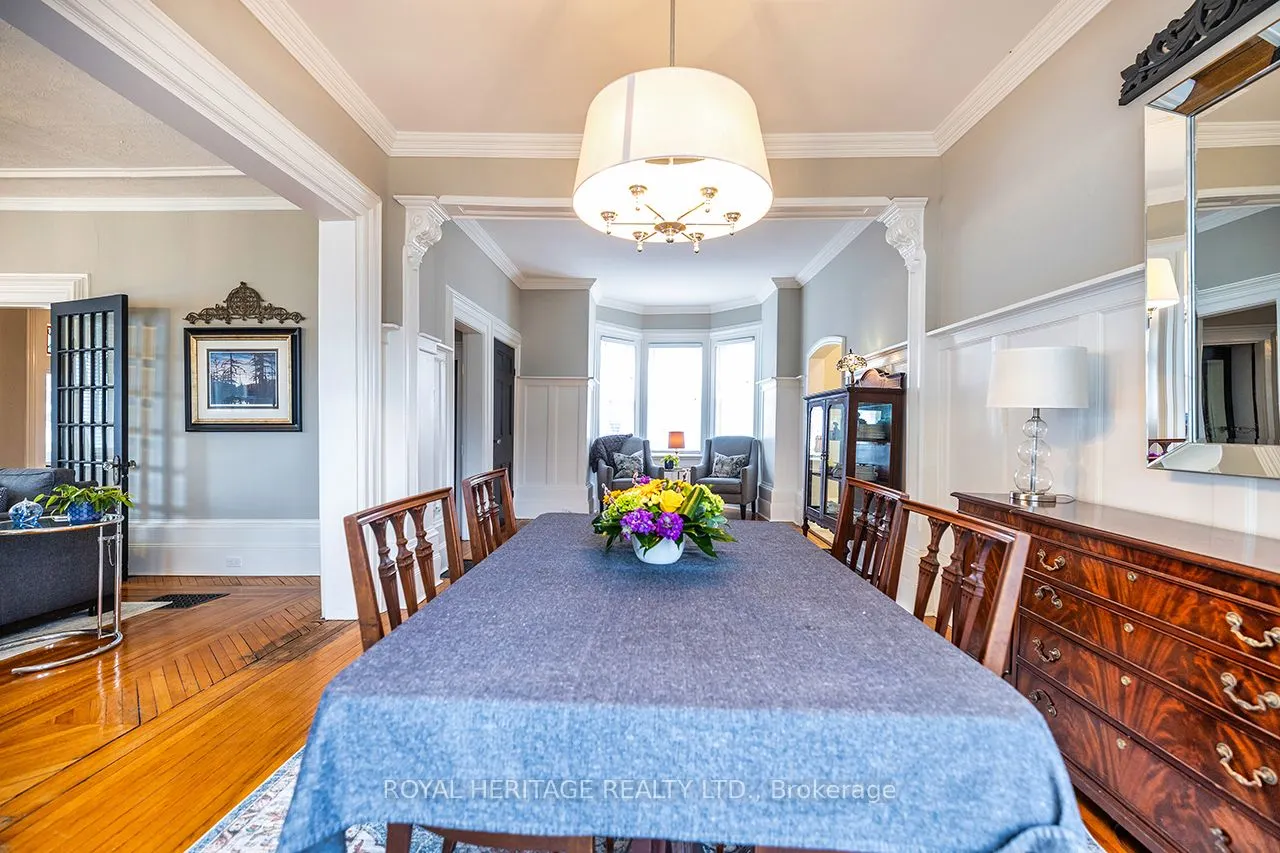 220 Cochrane Street