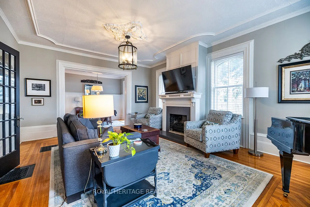 220 Cochrane Street