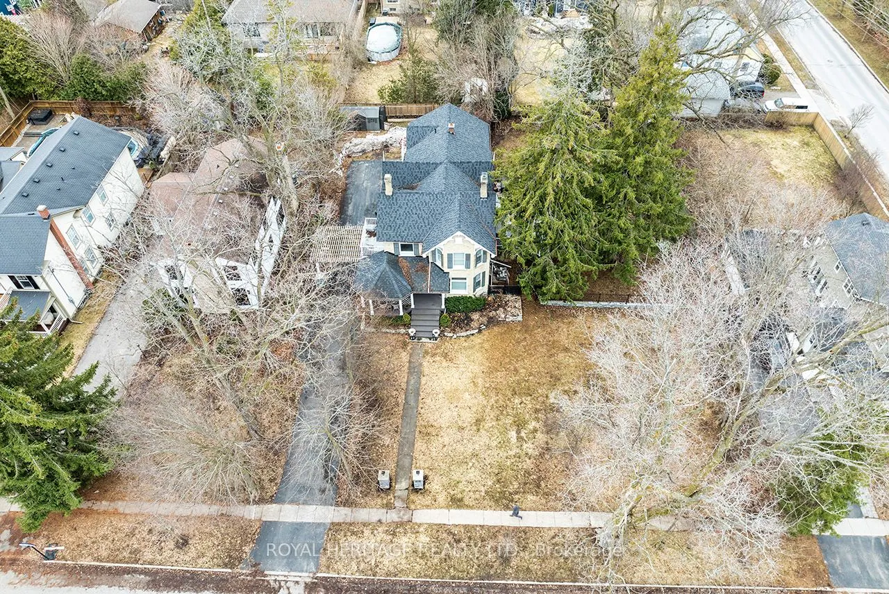 220 Cochrane Street
