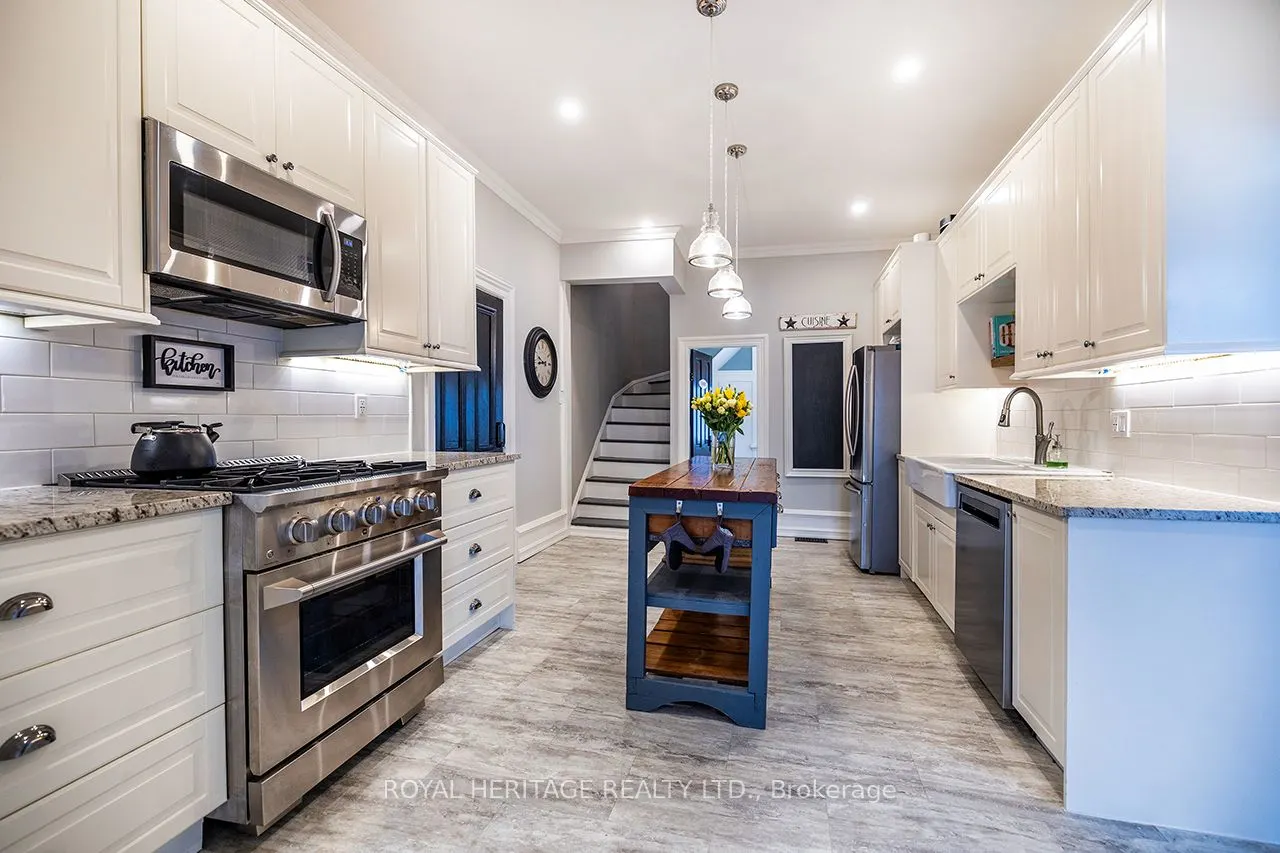220 Cochrane Street