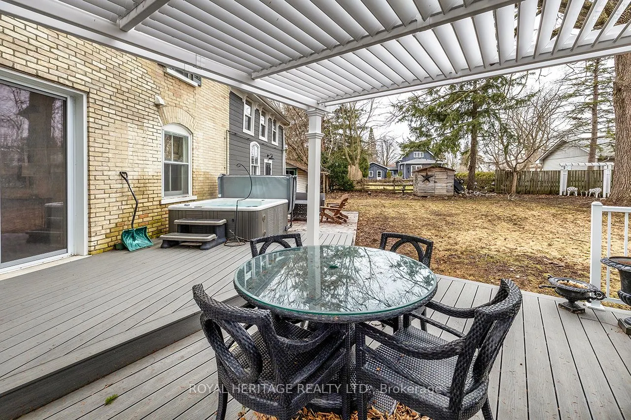 220 Cochrane Street