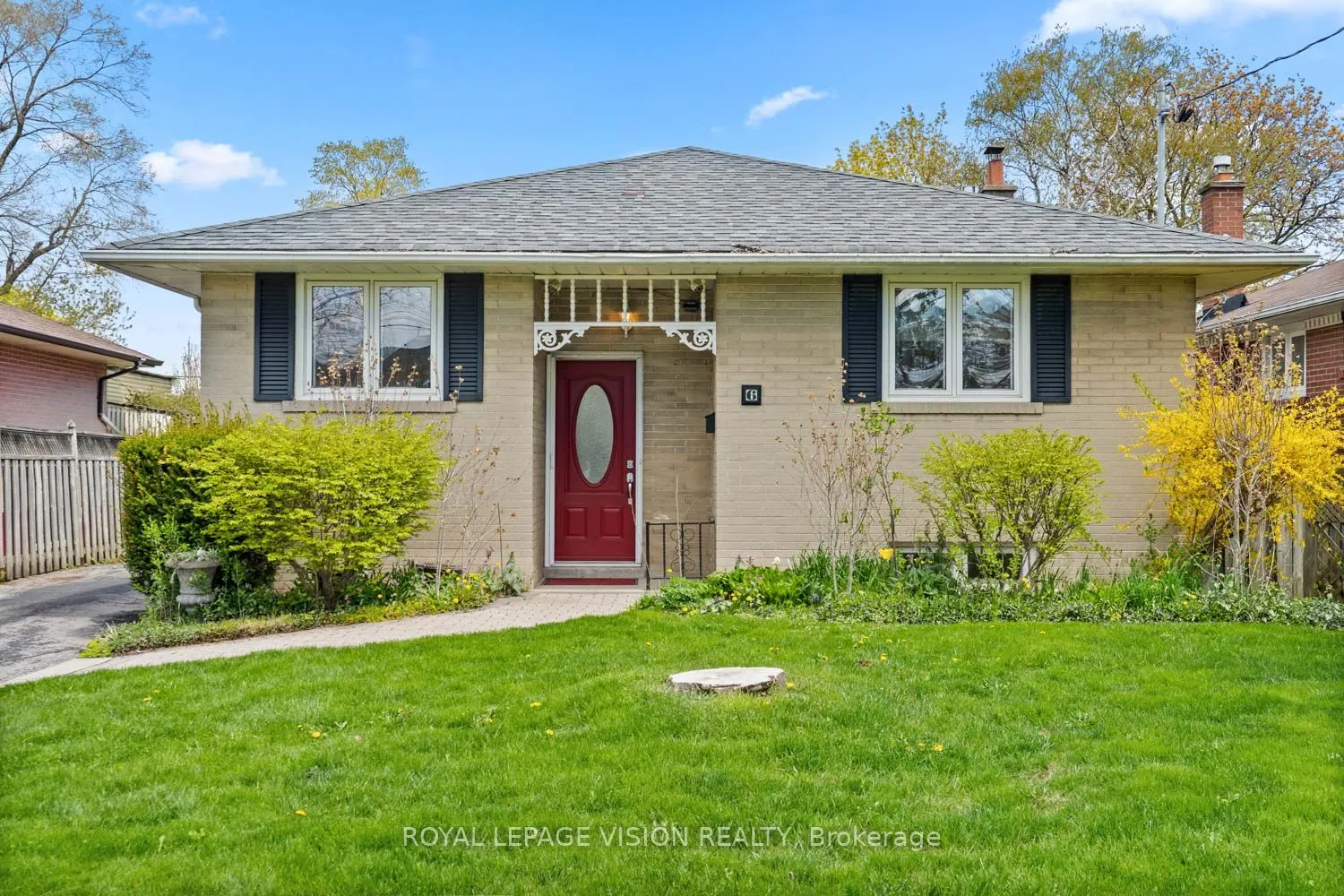 6 Macduff Crescent