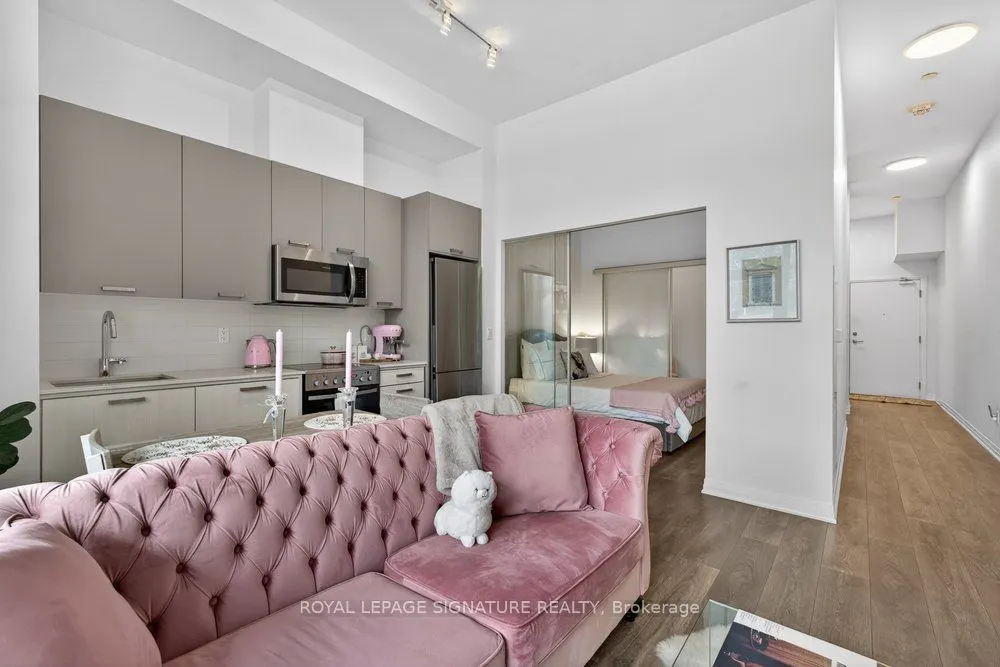 2301 Danforth Avenue #109
