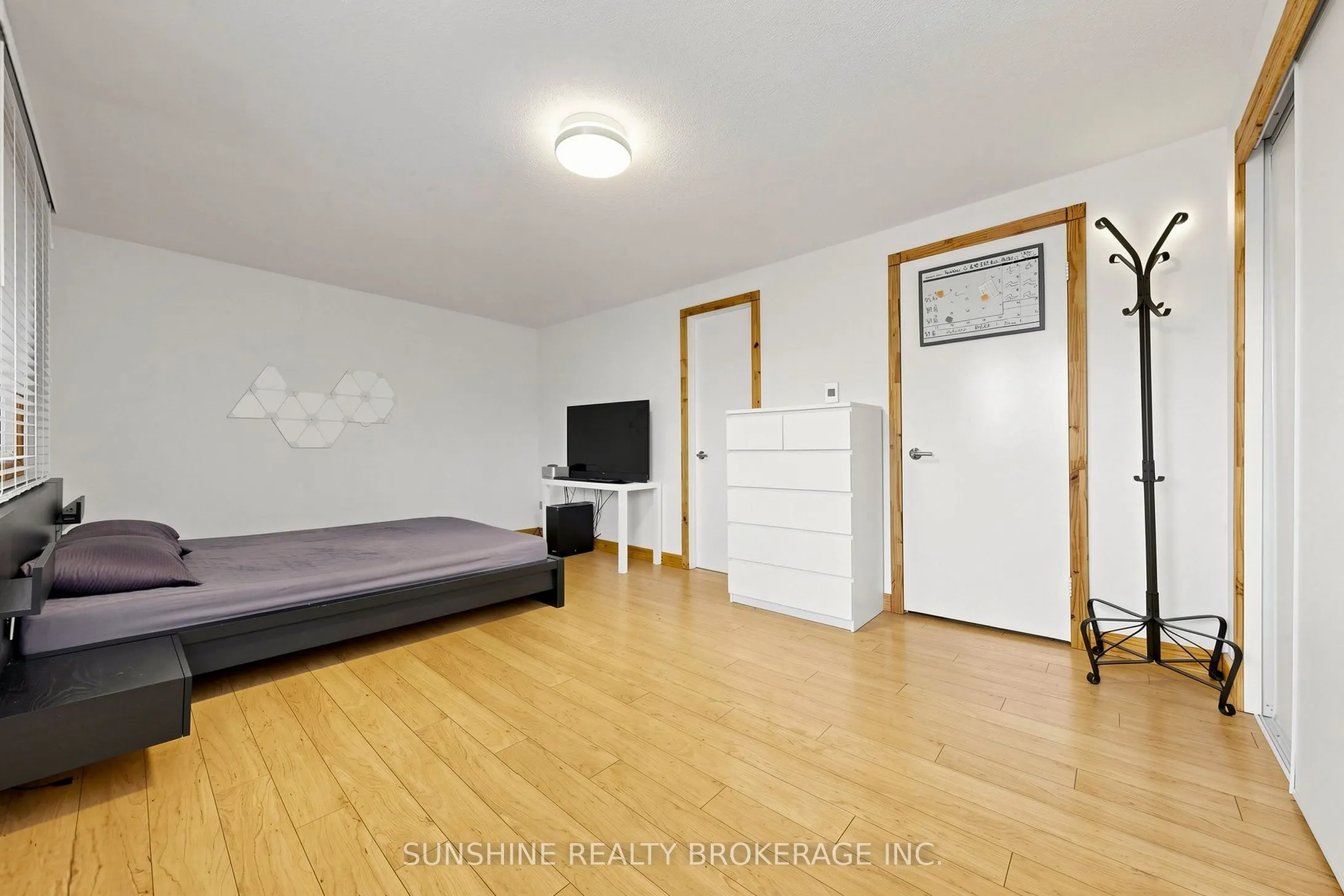 70 Copperwood Square