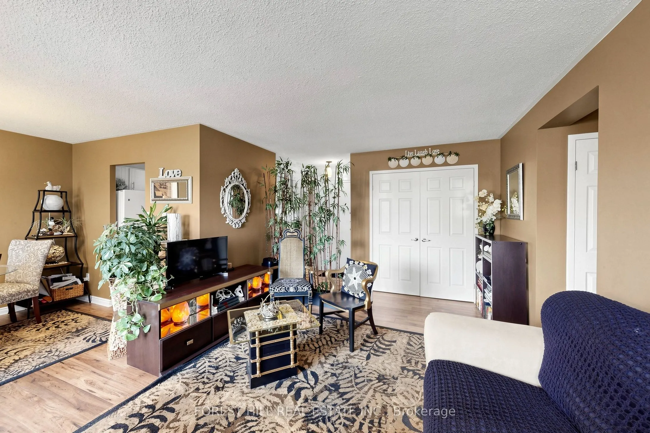 131 Taunton Road E #304