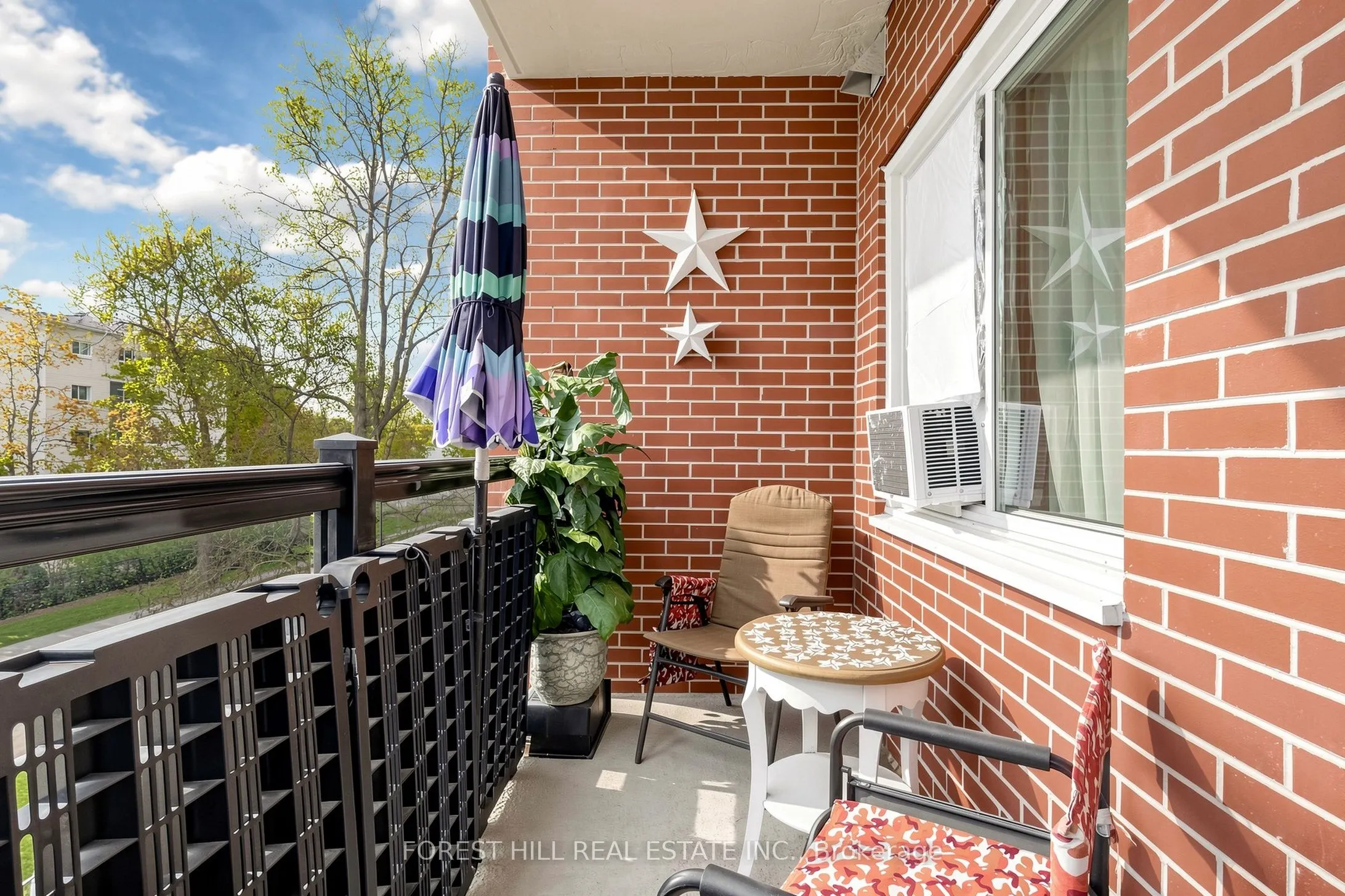 131 Taunton Road E #304