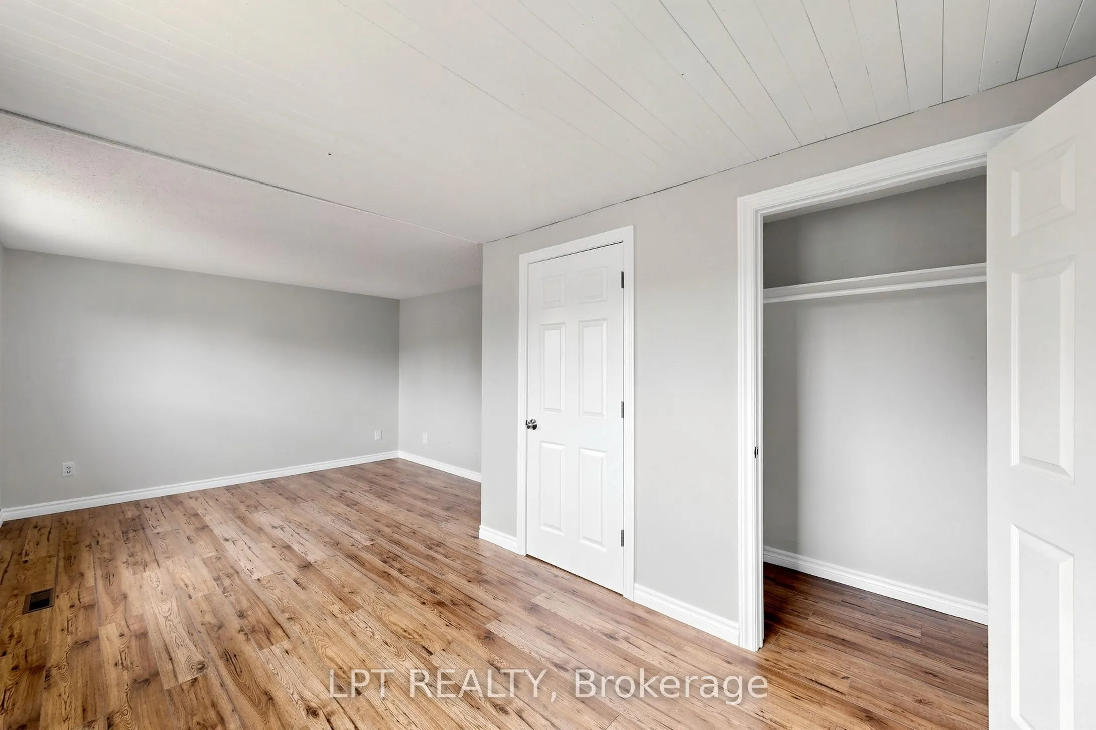 1055 Central Pk Boulevard N #32