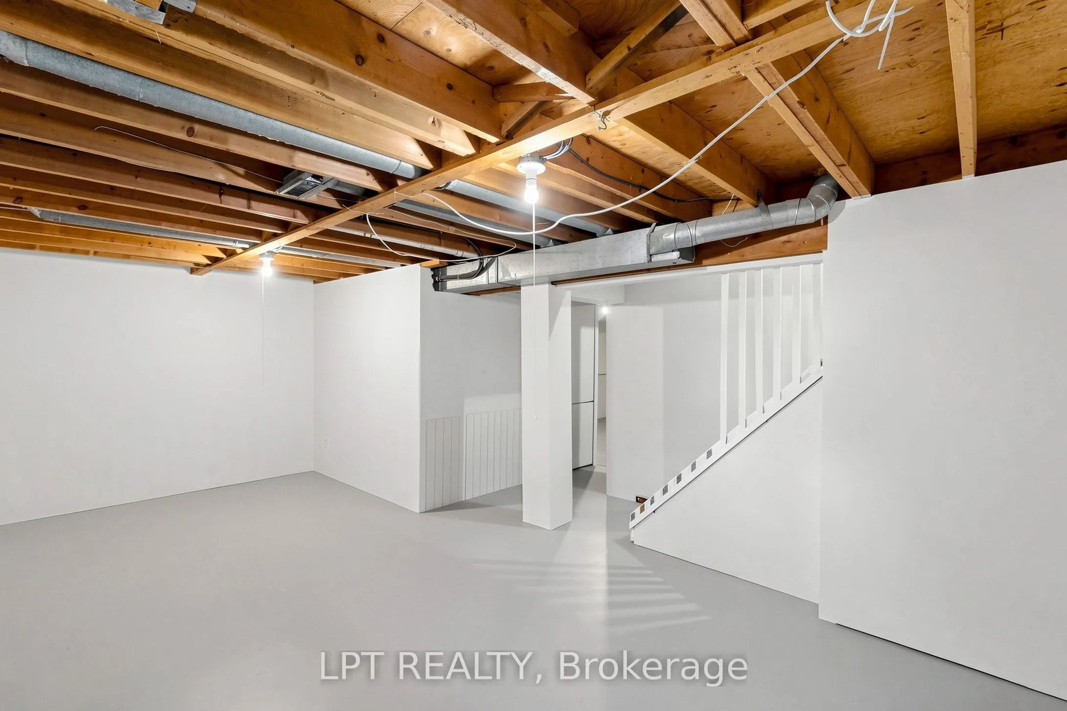 1055 Central Pk Boulevard N #32