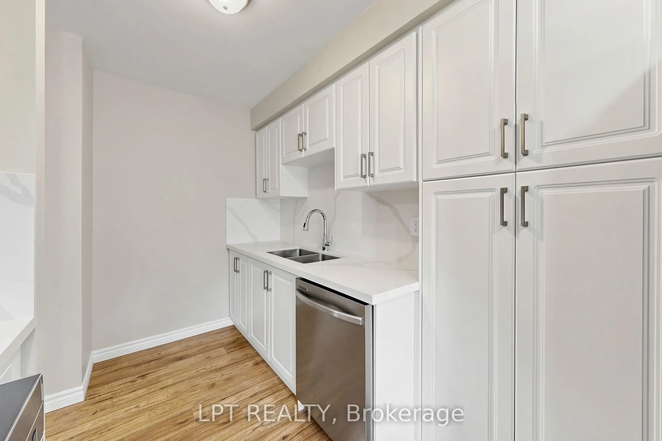 1055 Central Pk Boulevard N #32