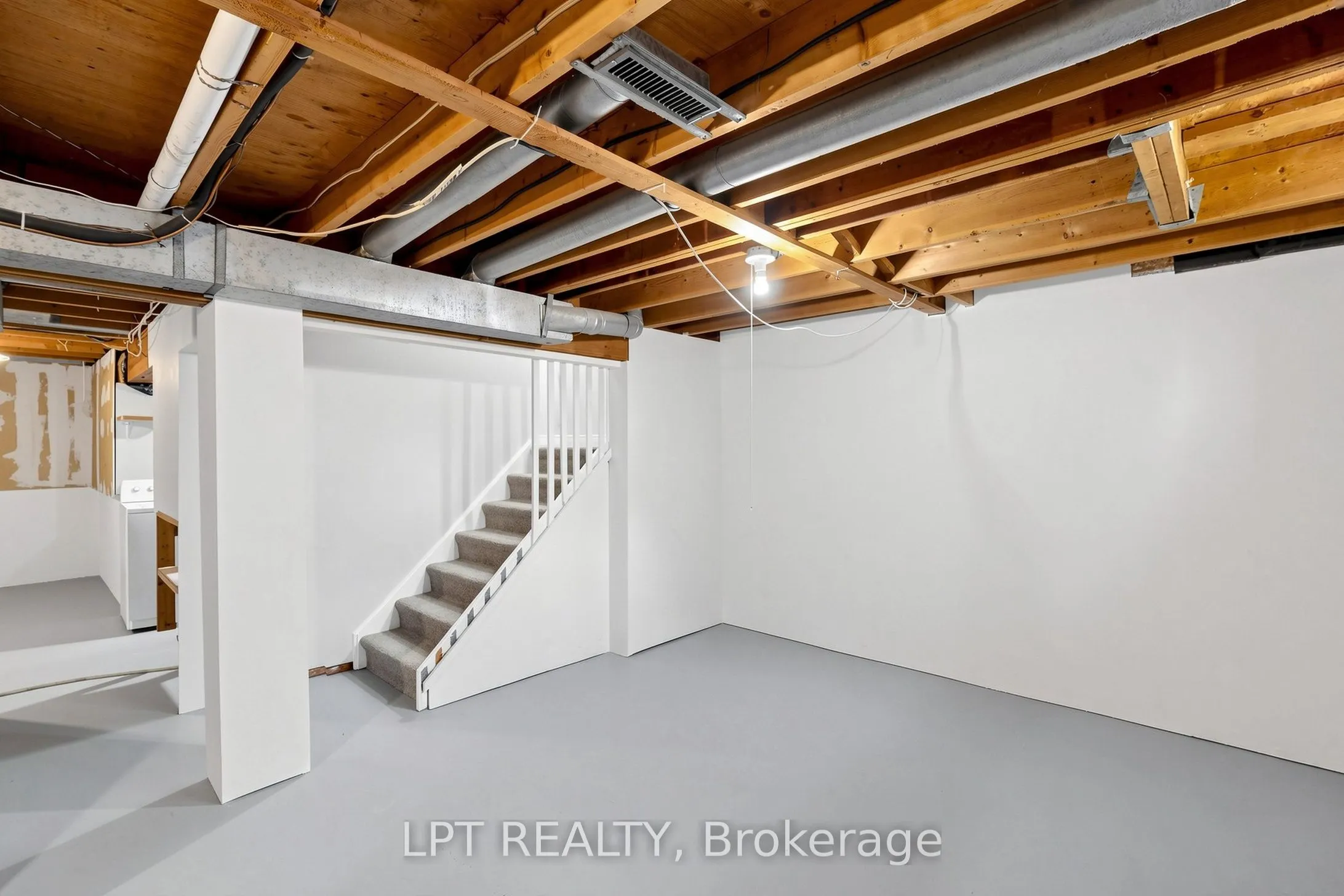 1055 Central Pk Boulevard N #32