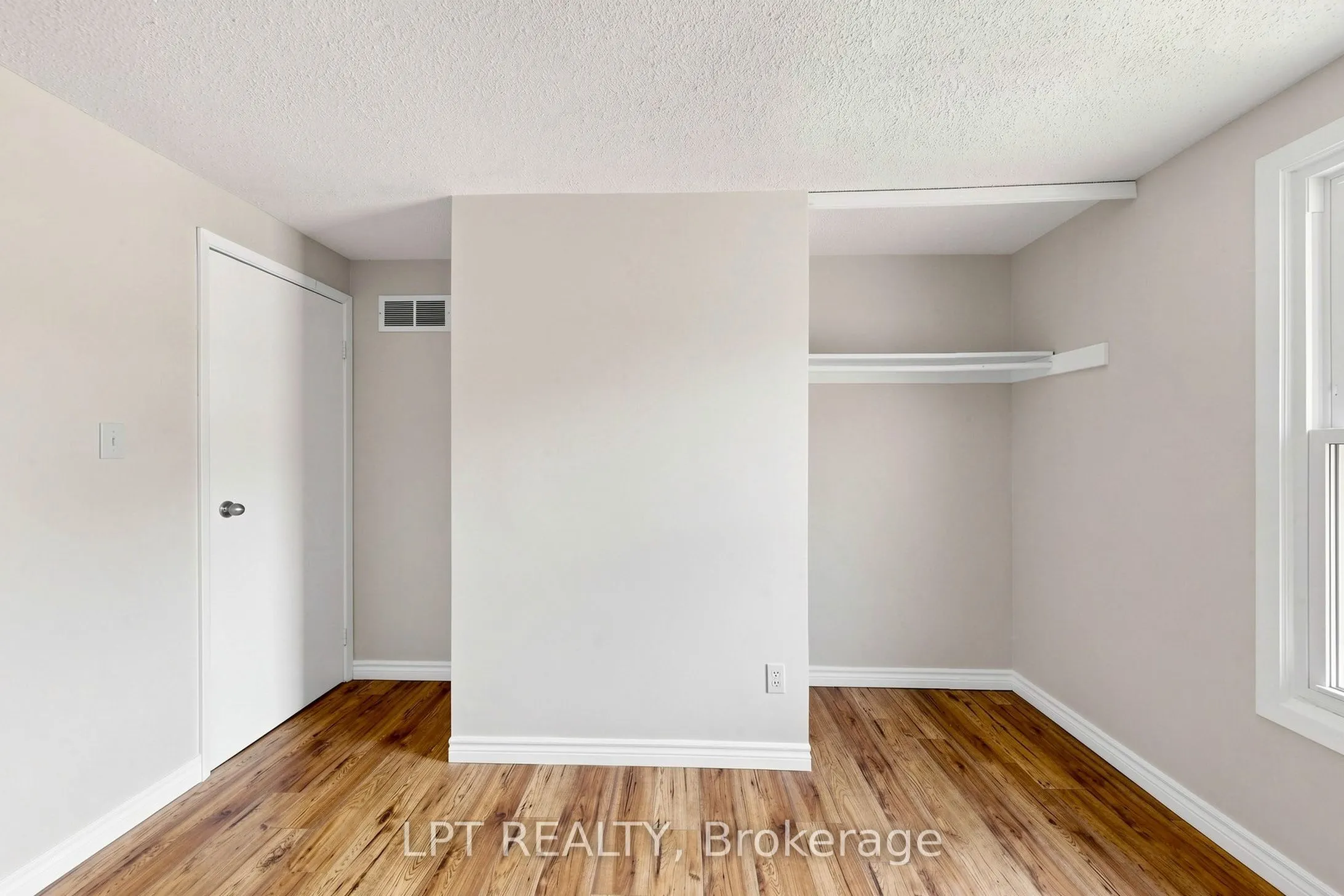 1055 Central Pk Boulevard N #32