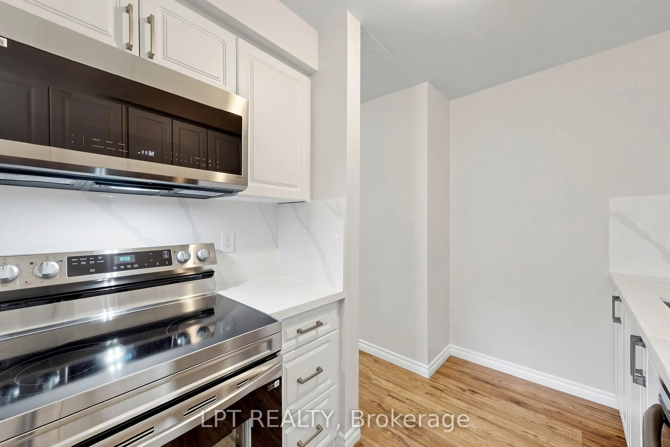 1055 Central Pk Boulevard N #32