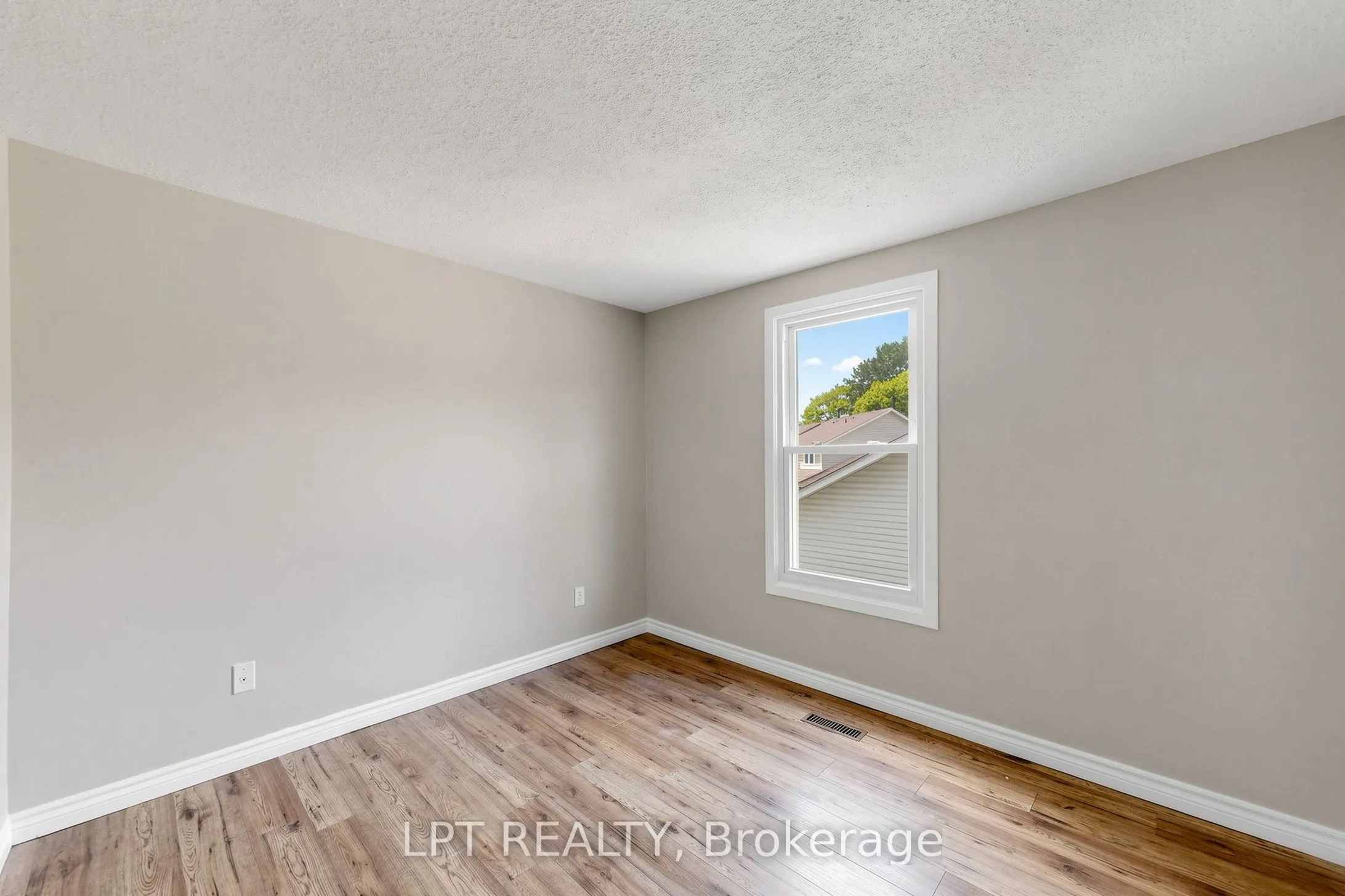 1055 Central Pk Boulevard N #32
