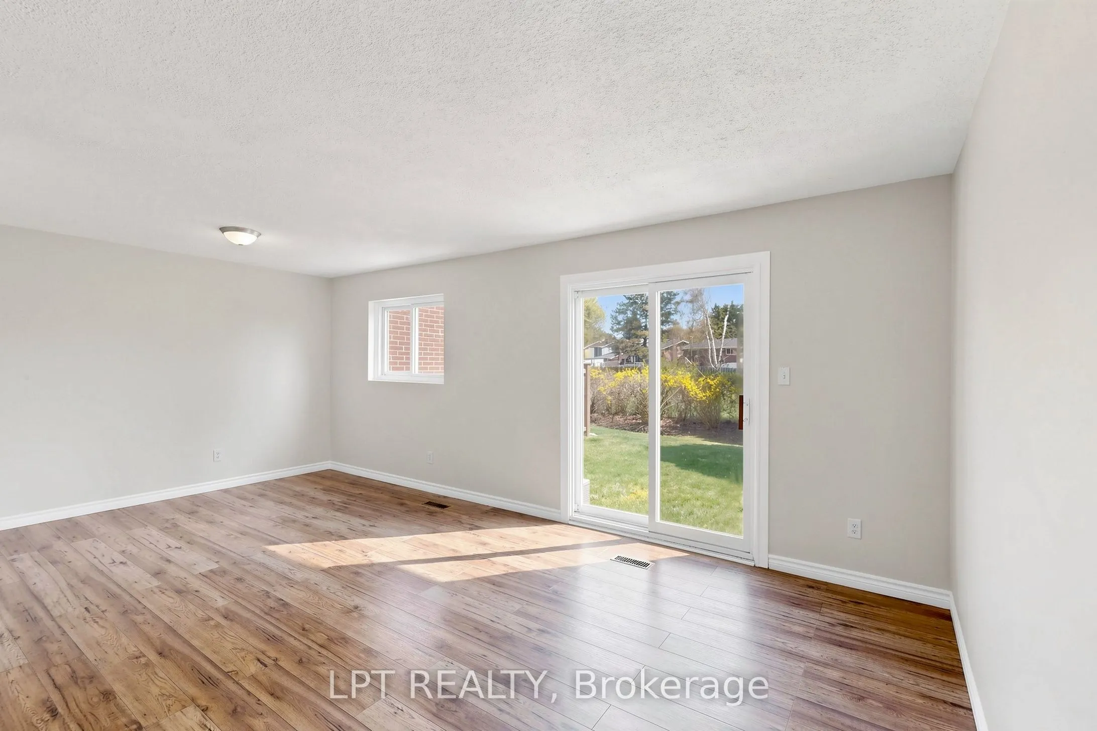1055 Central Pk Boulevard N #32