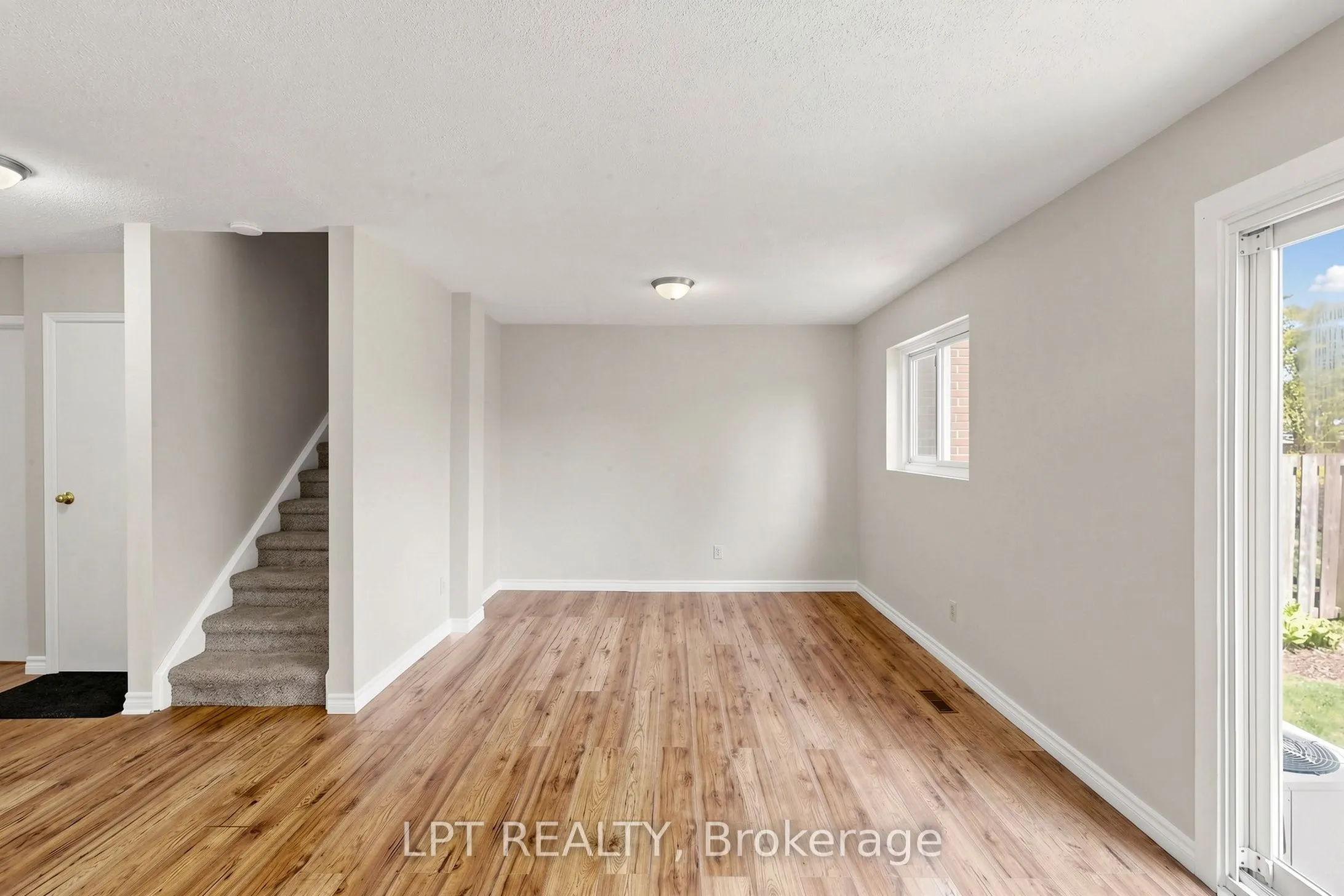 1055 Central Pk Boulevard N #32