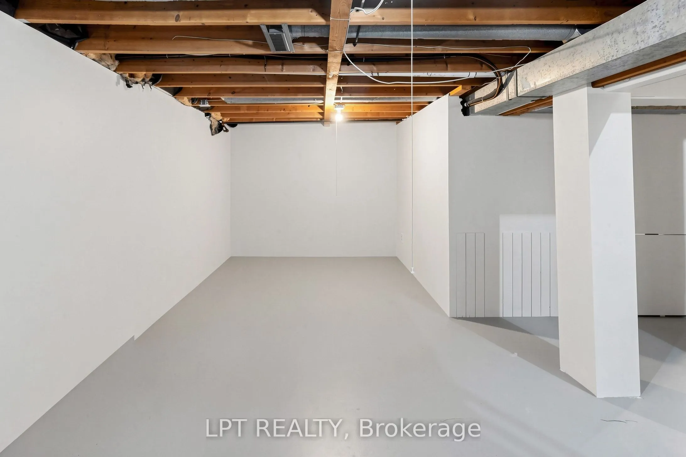 1055 Central Pk Boulevard N #32