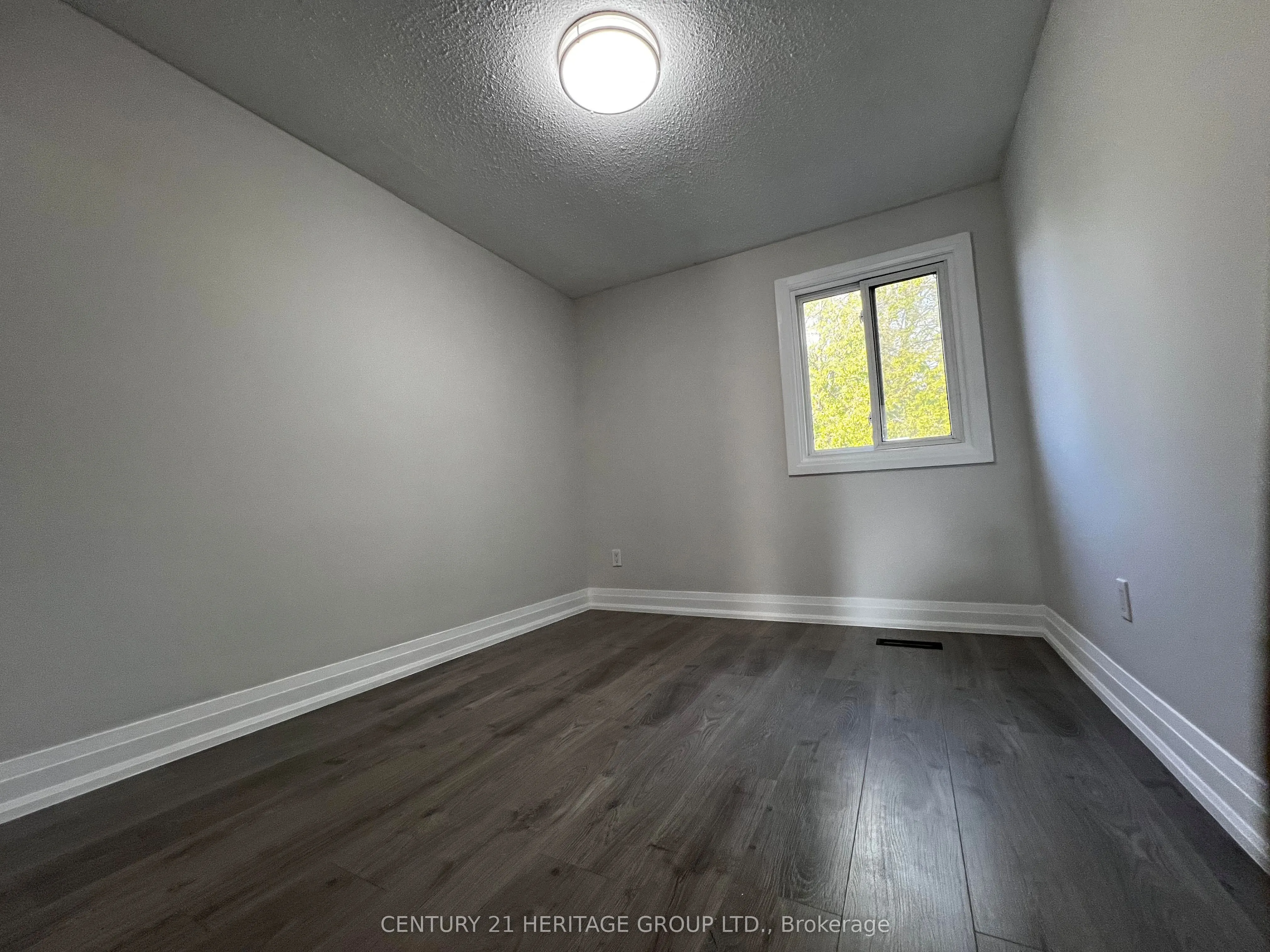 1133 Trowbridge Court