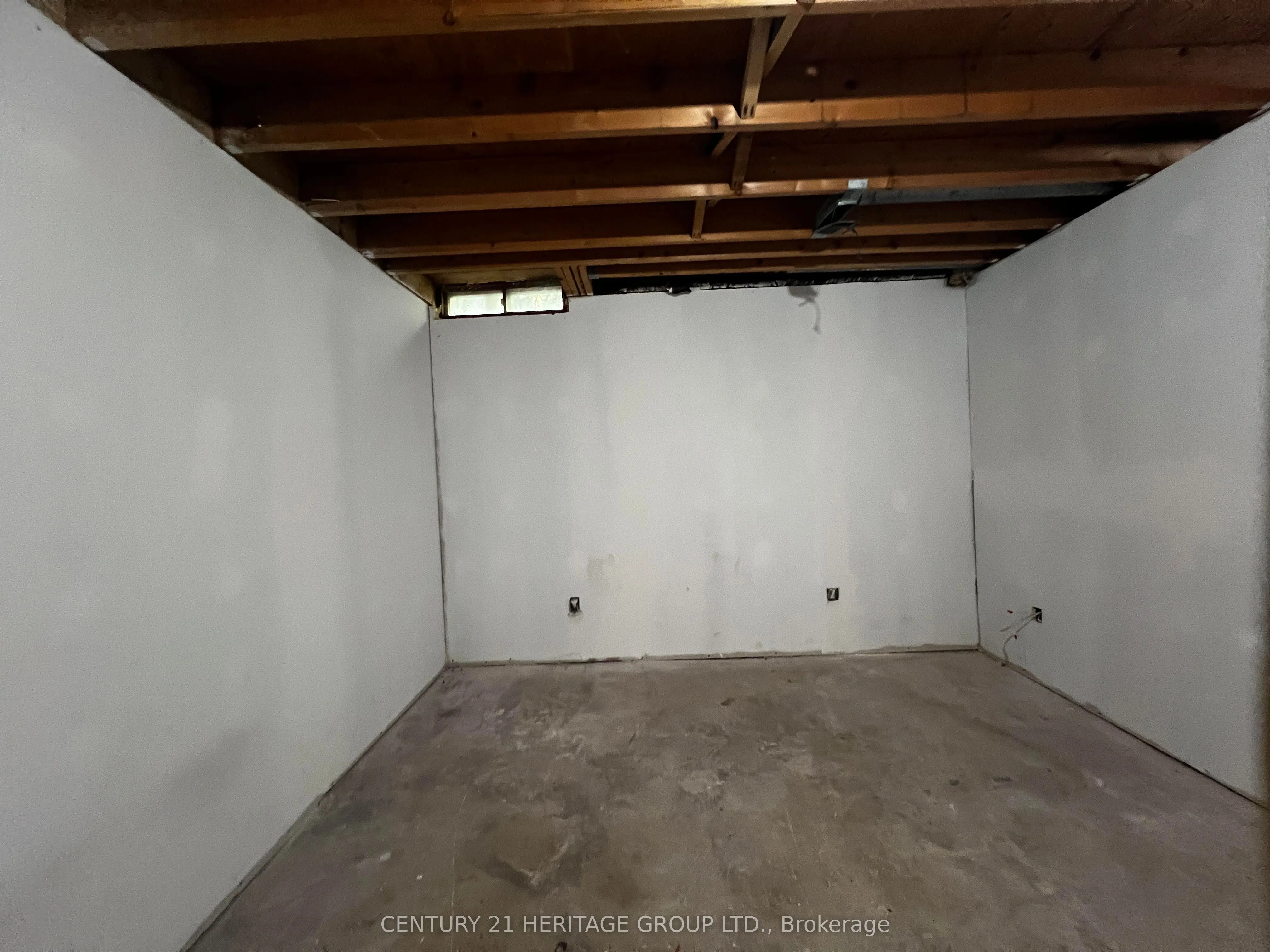 1133 Trowbridge Court