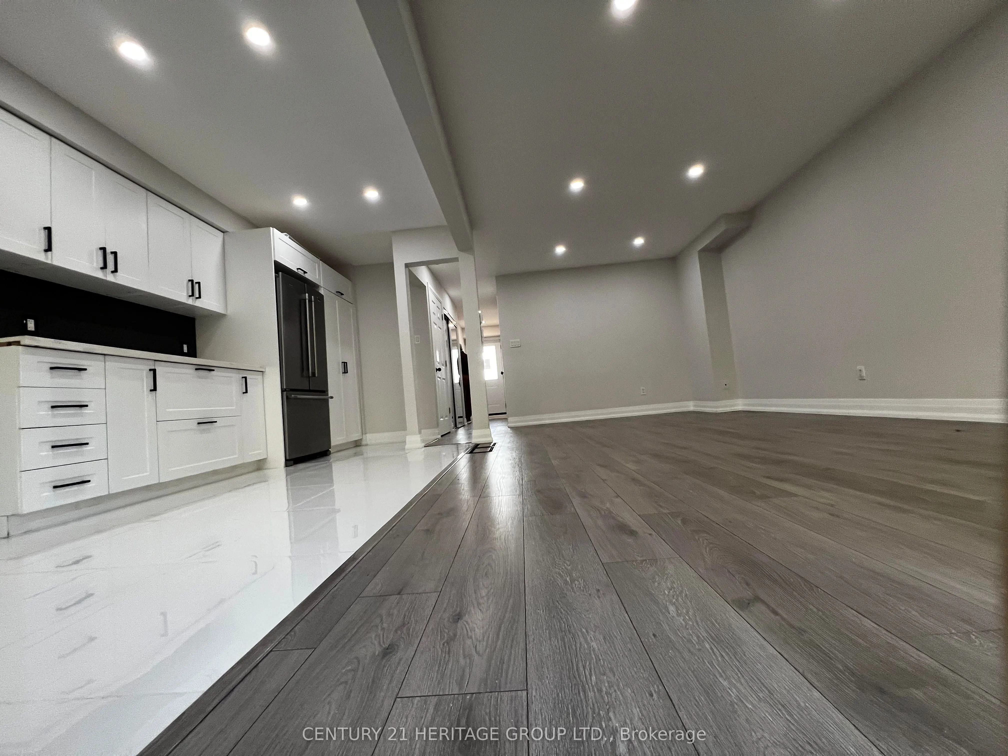 1133 Trowbridge Court