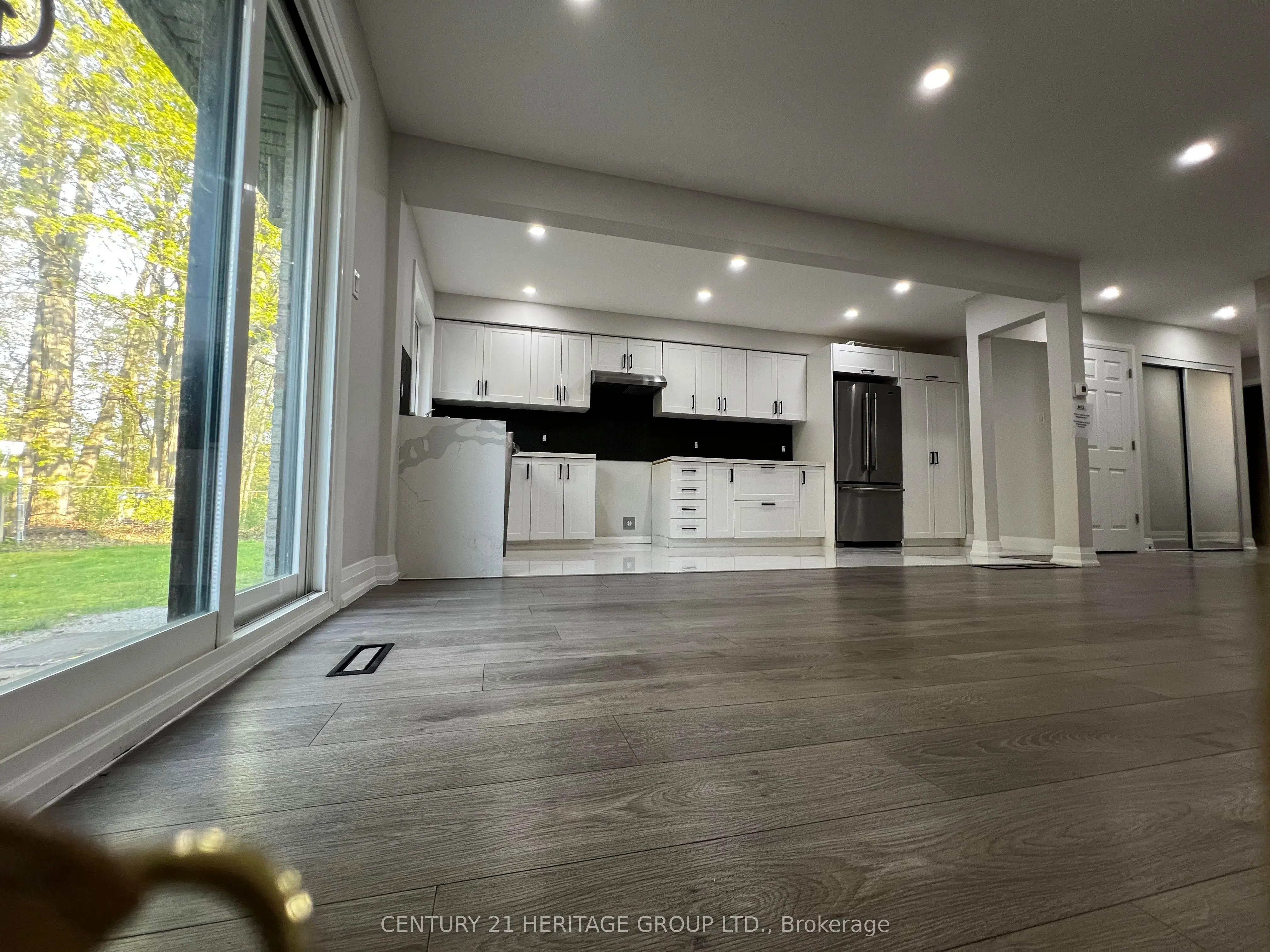1133 Trowbridge Court