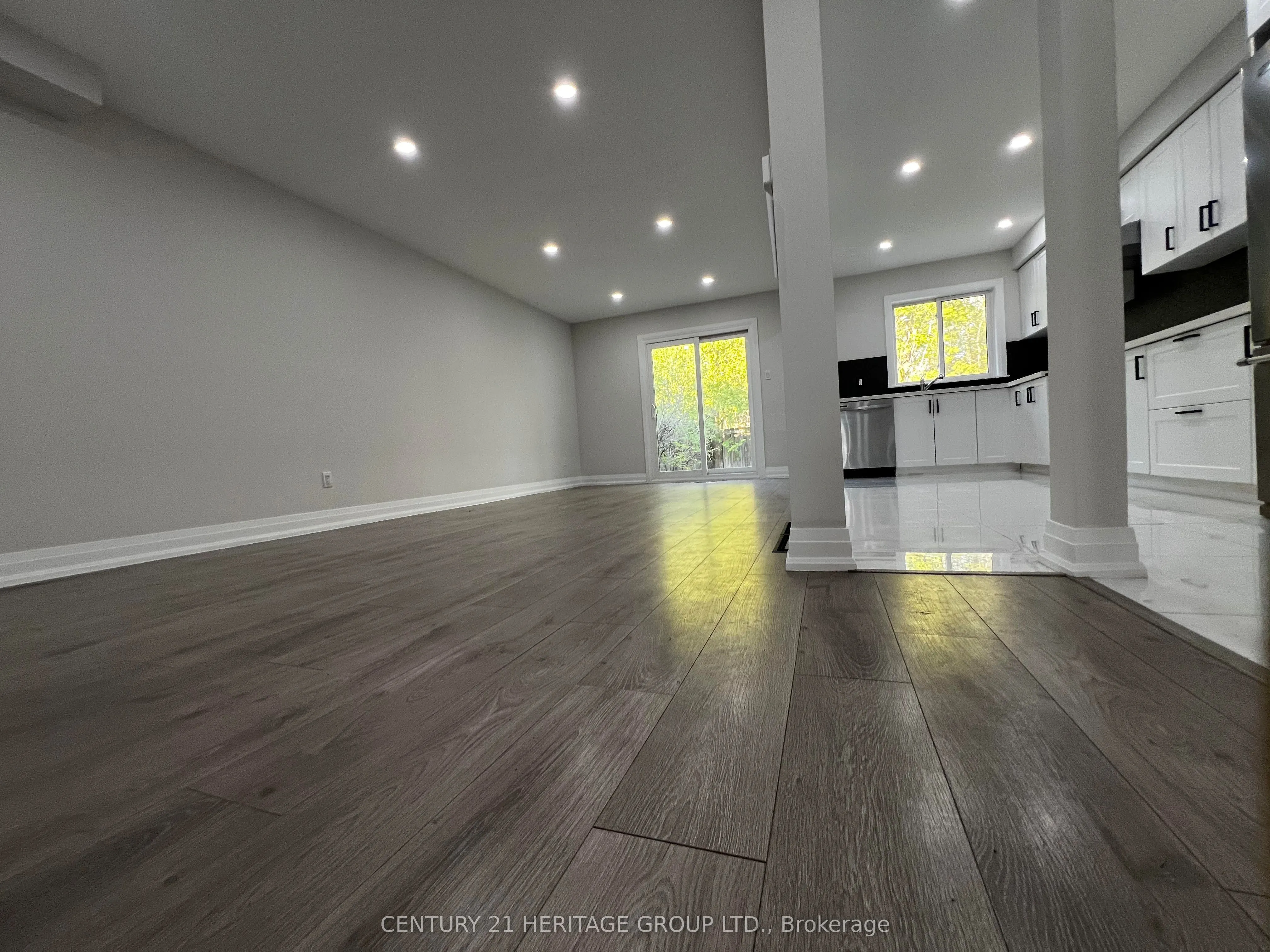 1133 Trowbridge Court
