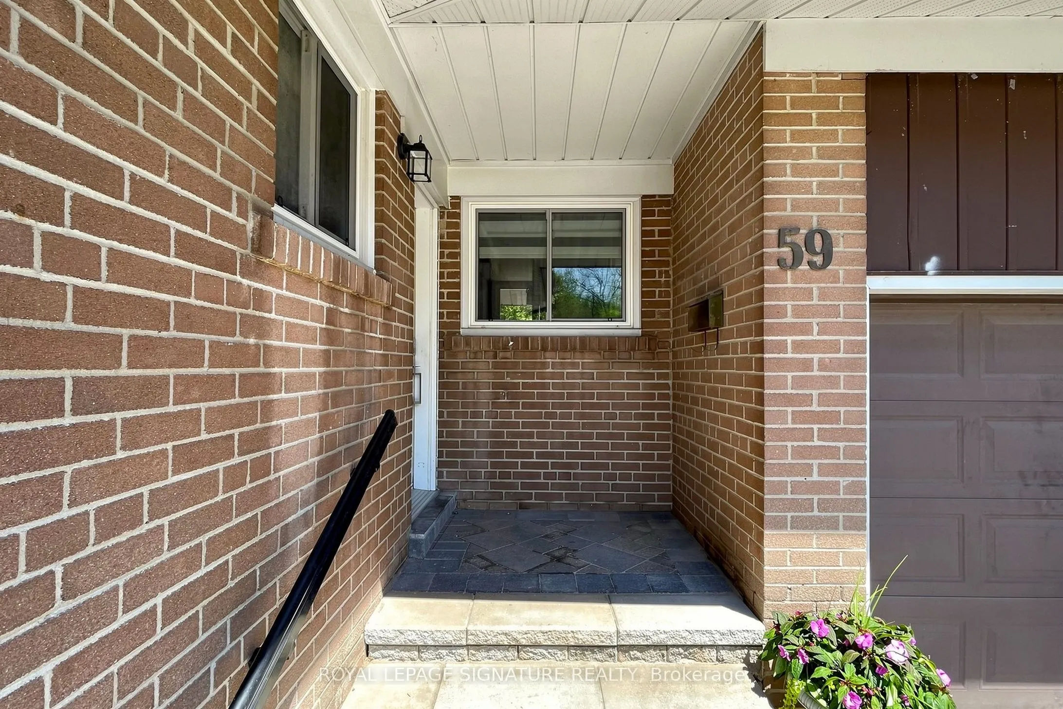 59 Woodgarden Crescent