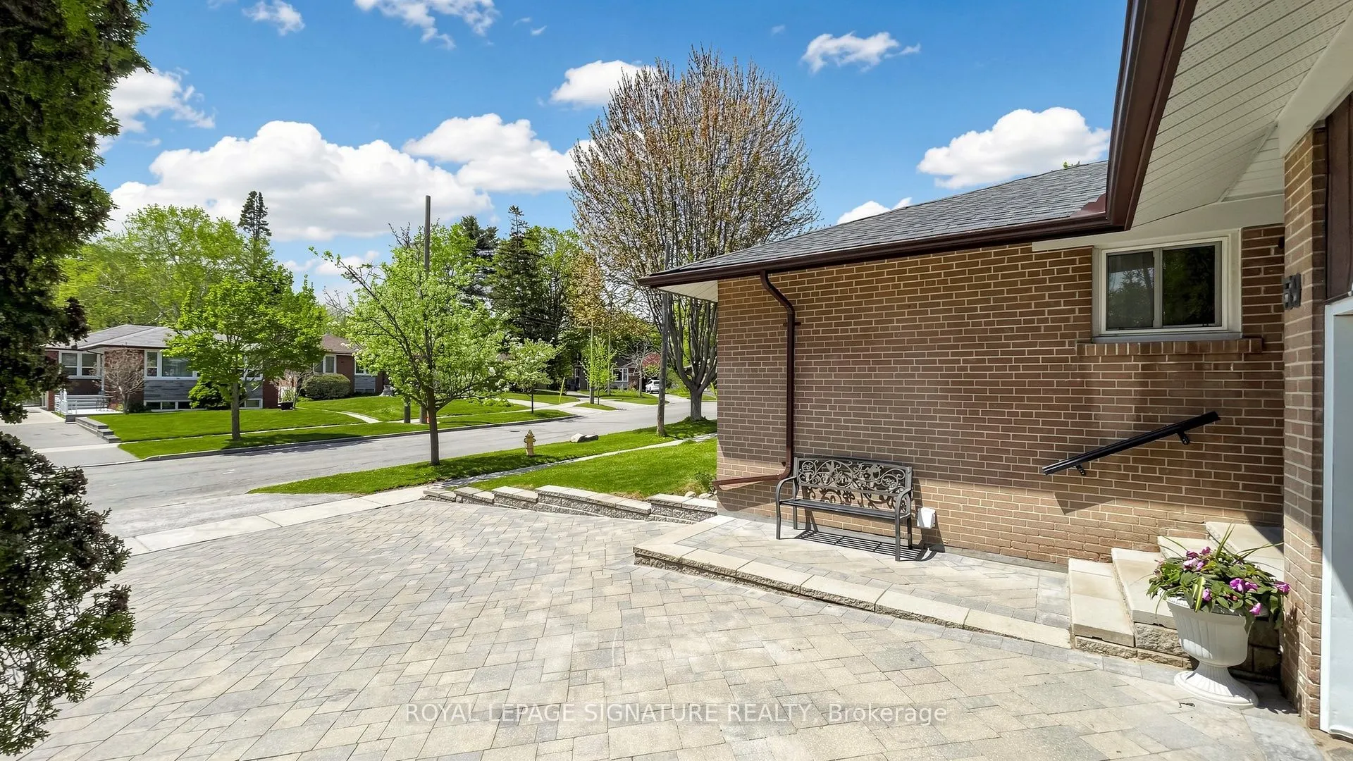 59 Woodgarden Crescent