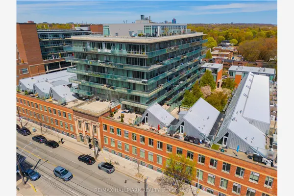 201 Carlaw Avenue #112