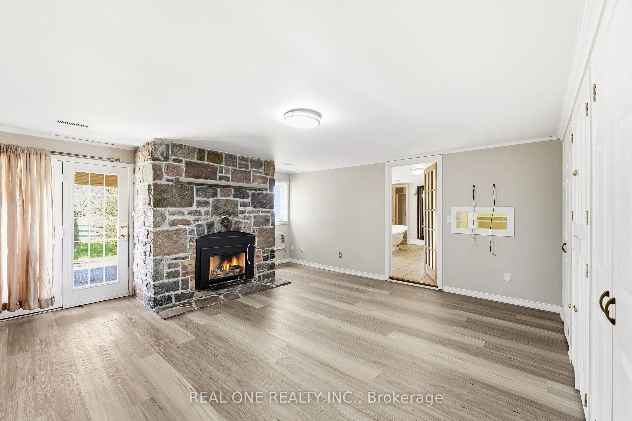 2614 Head Road