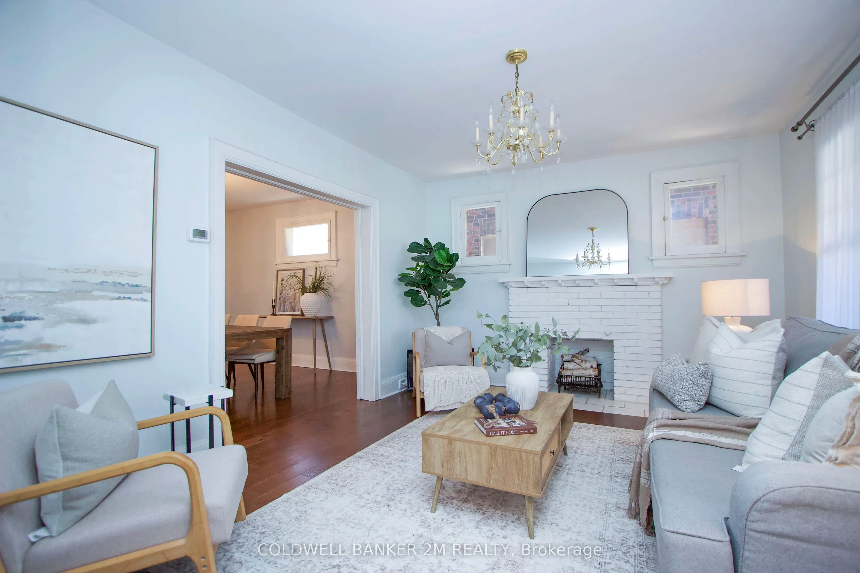 49 Brock Street E