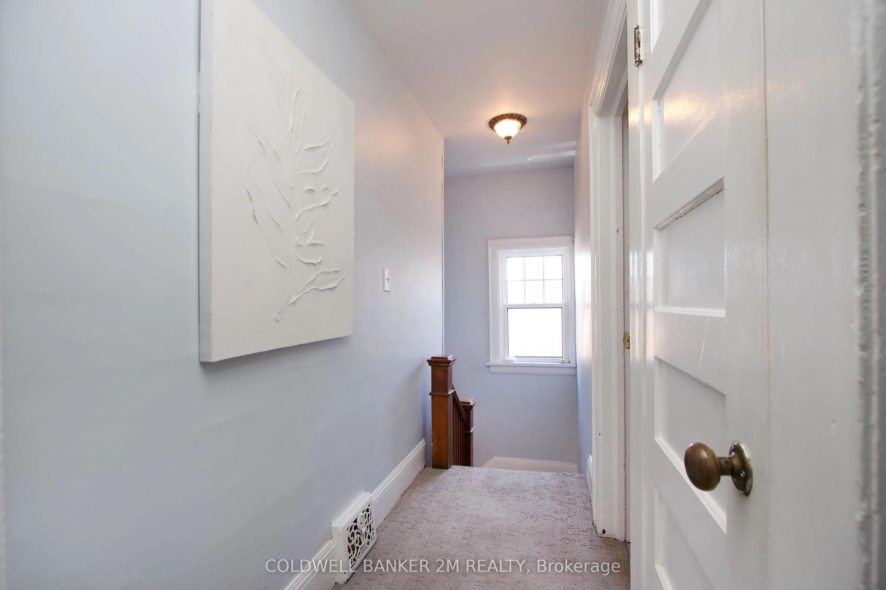 49 Brock Street E