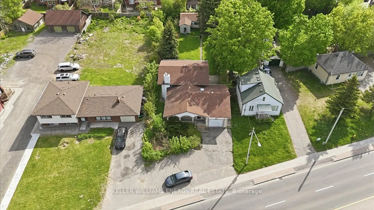 2033 Simcoe Street N