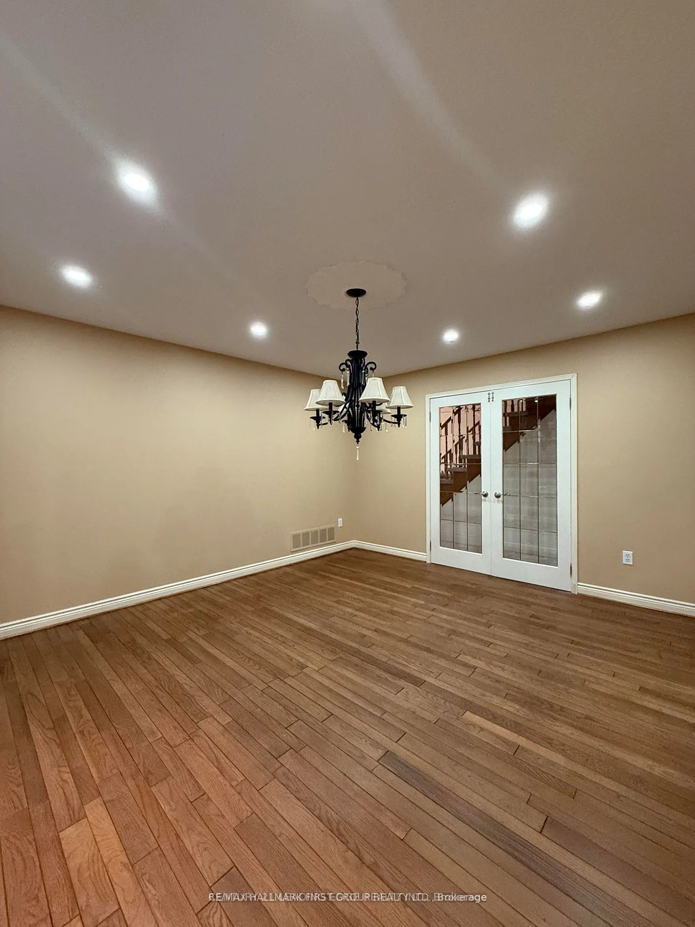 492 Palmtree Crescent