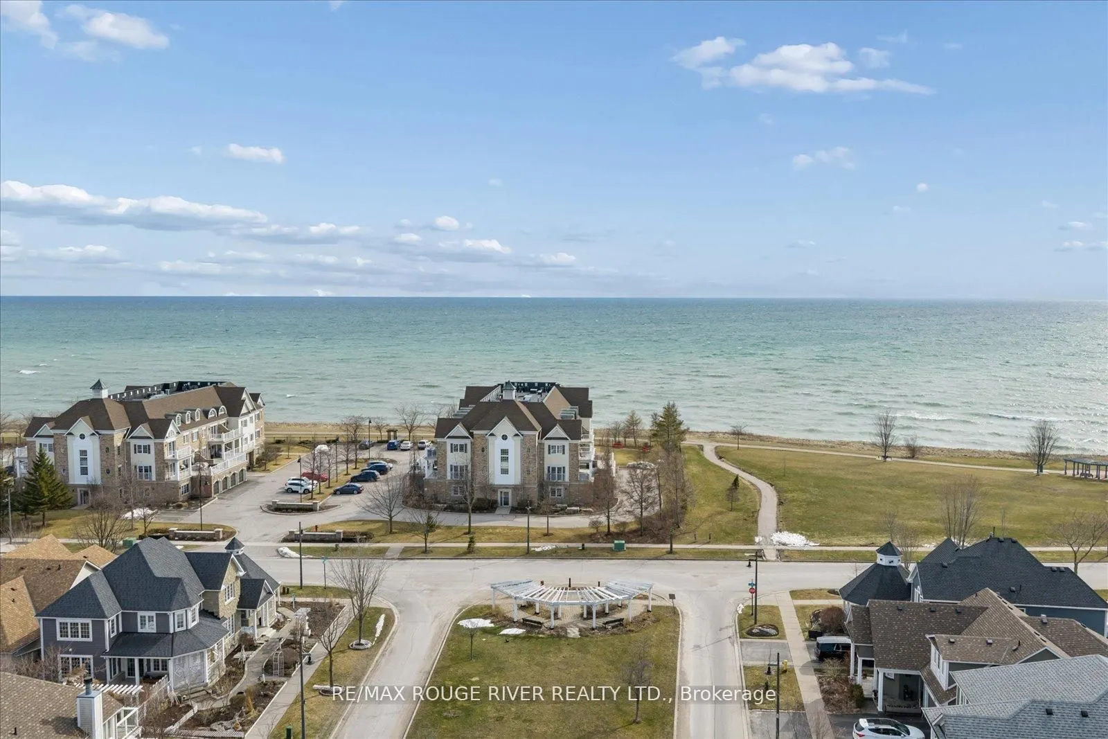 395 Lakebreeze Drive #306