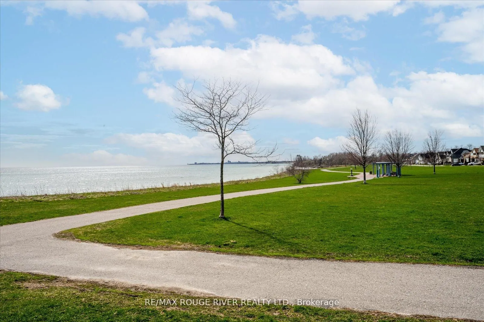 395 Lakebreeze Drive #306