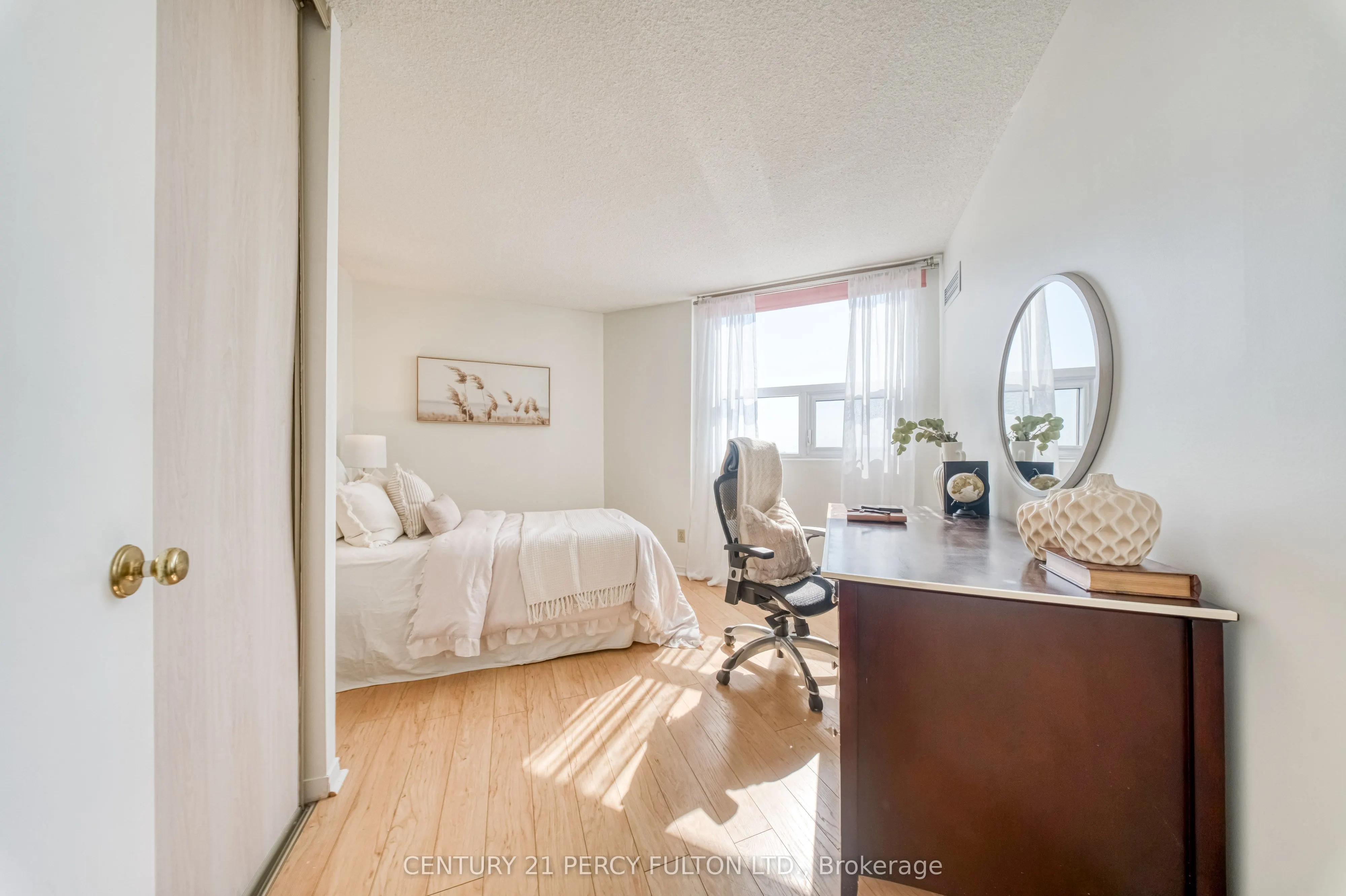 2 Westney Road N #1004