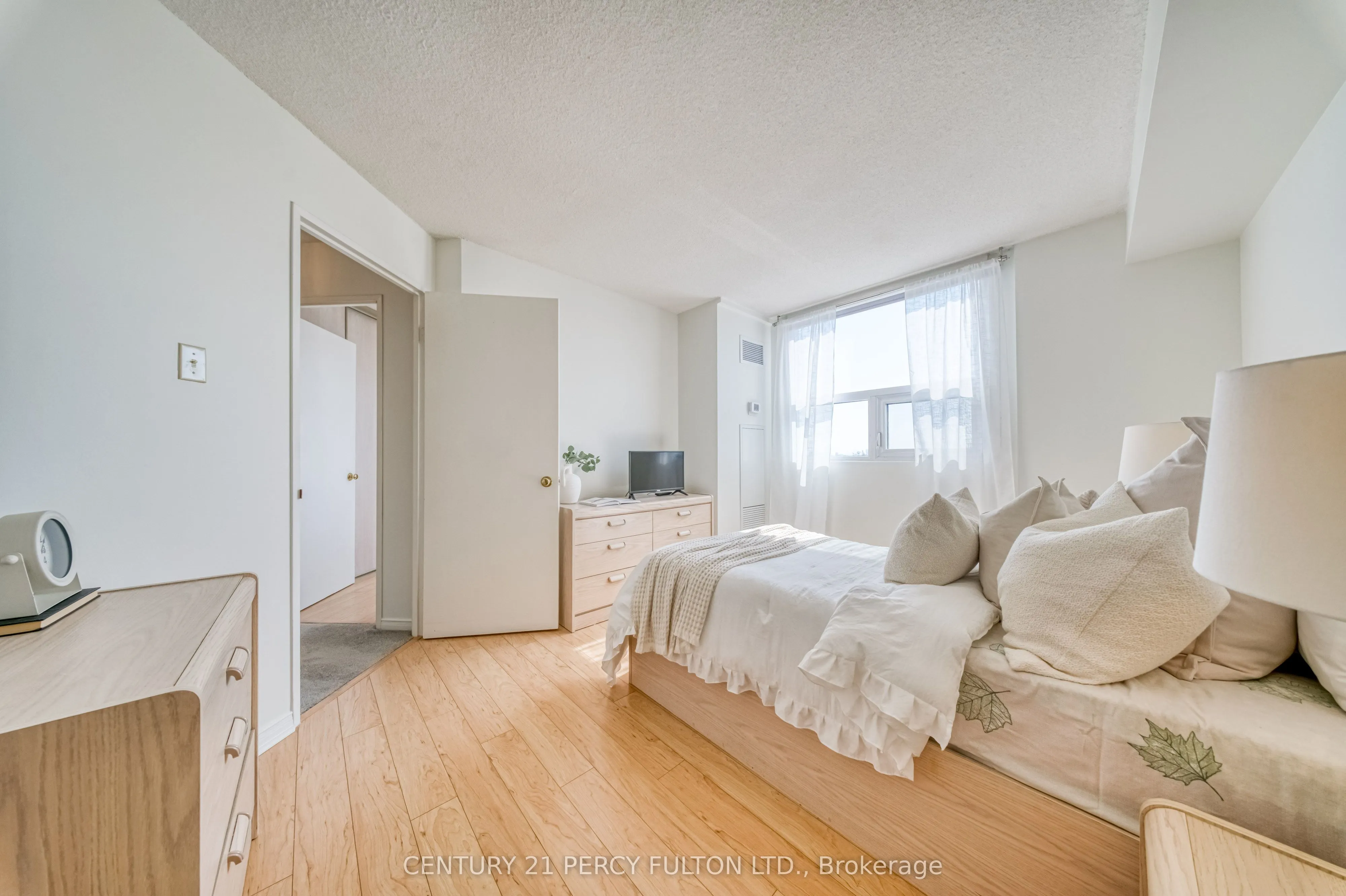 2 Westney Road N #1004