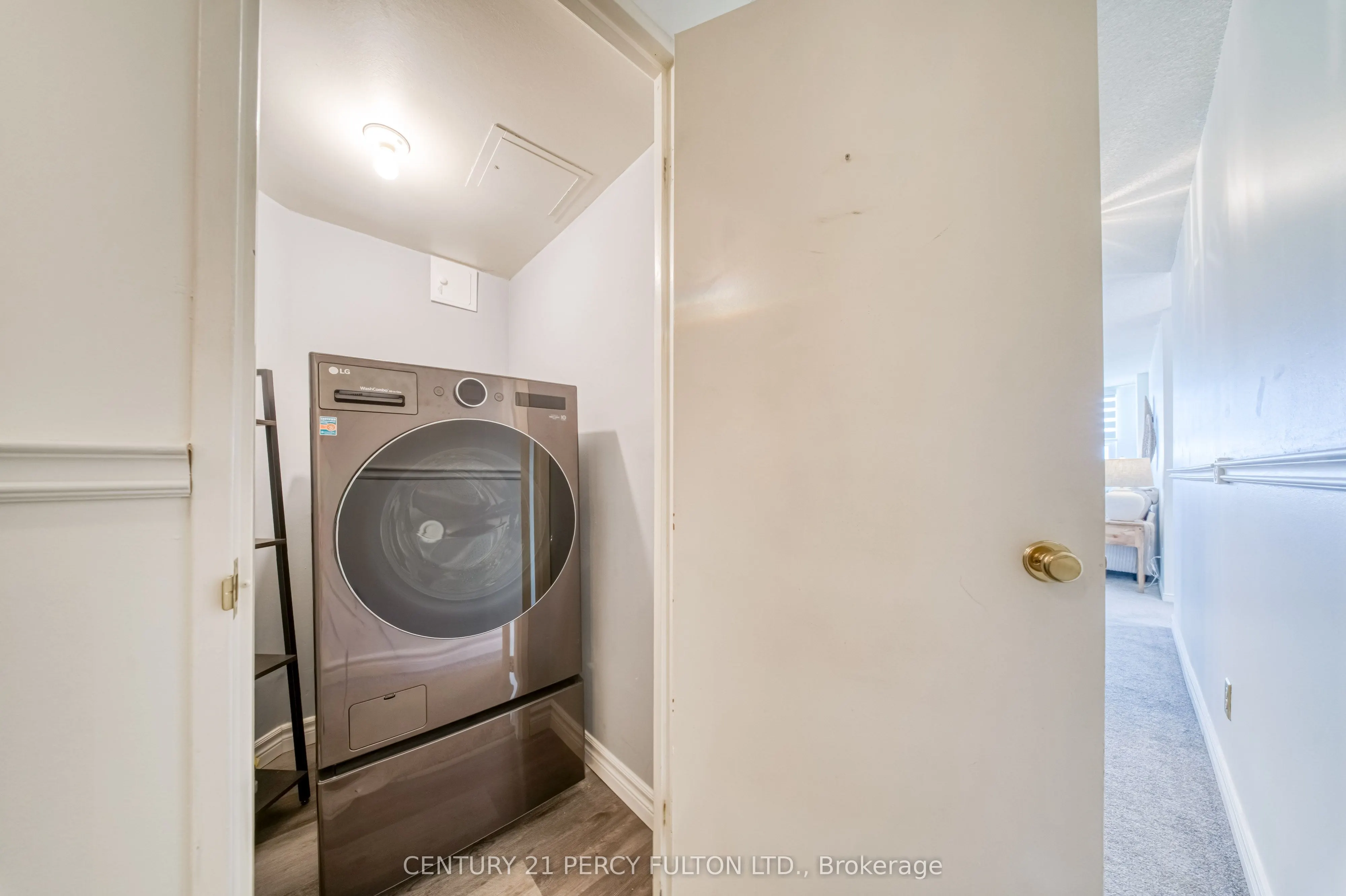 2 Westney Road N #1004