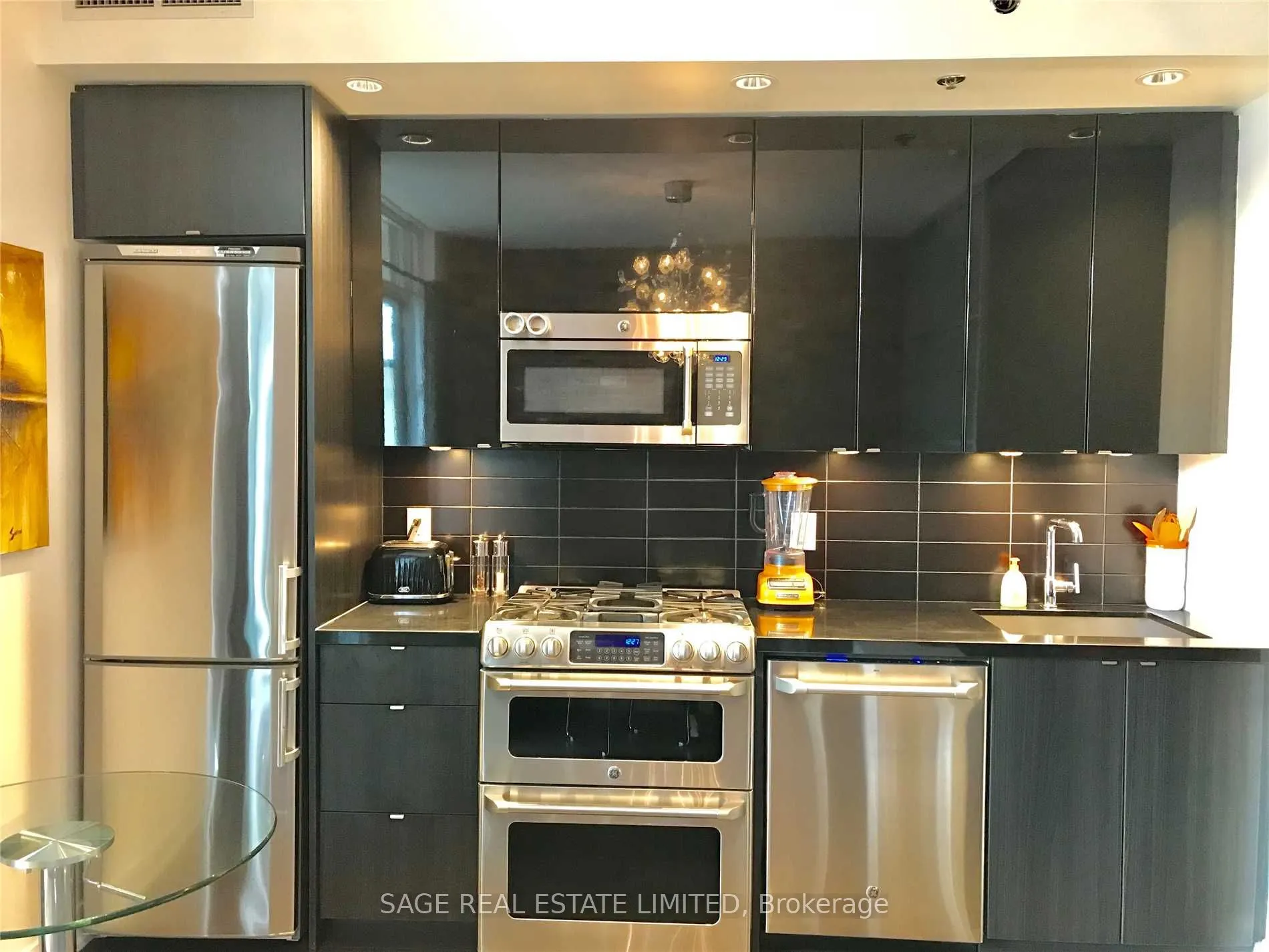 88 Colgate Avenue #533
