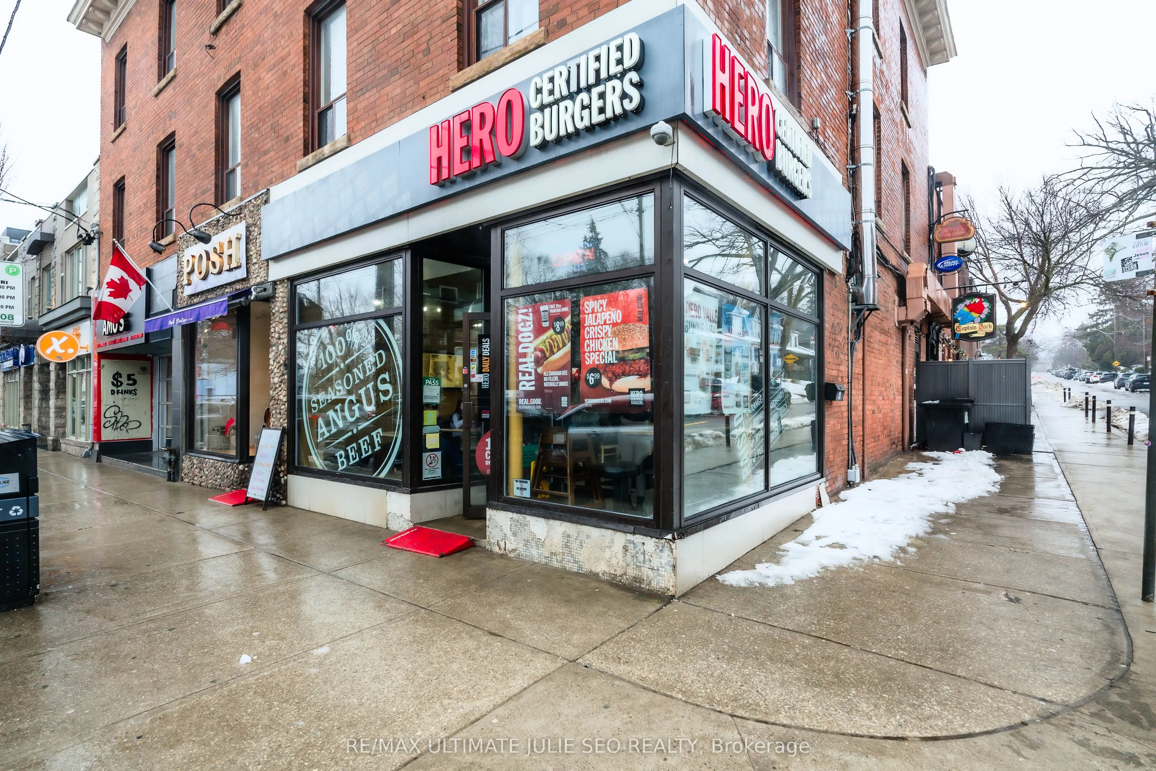 2014 QUEEN Street E