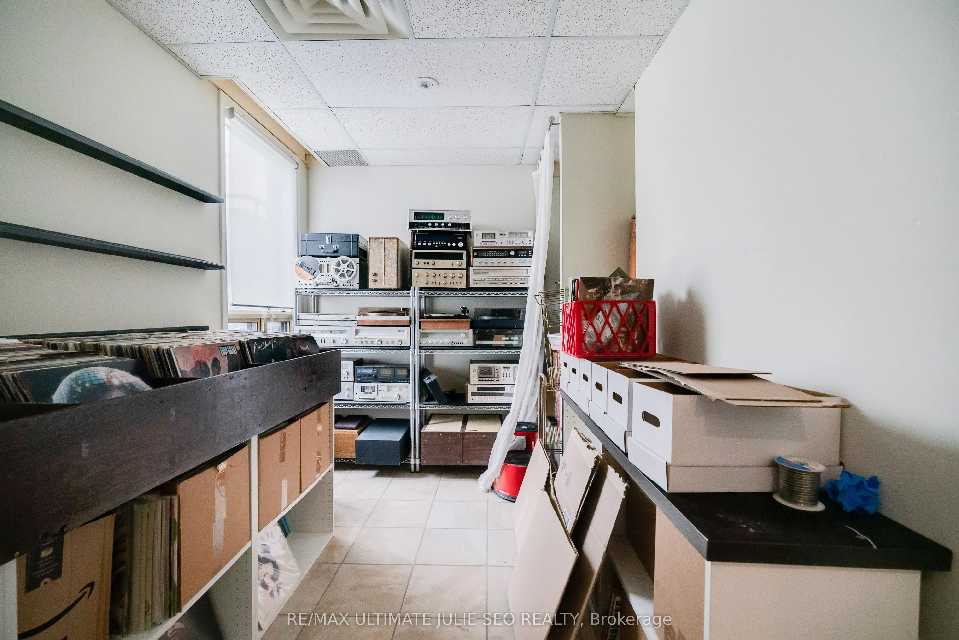2014 QUEEN Street E