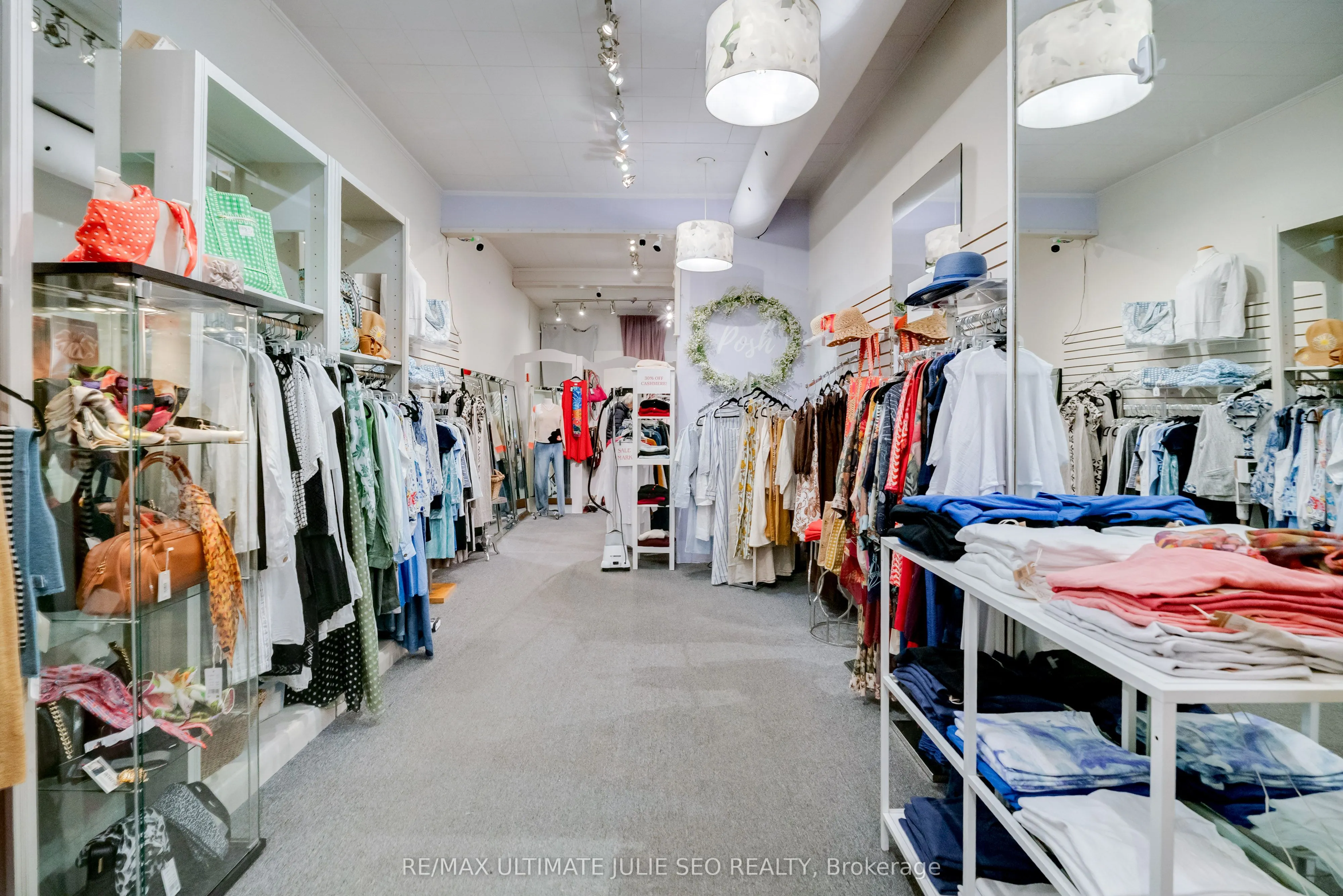 2014 QUEEN Street E