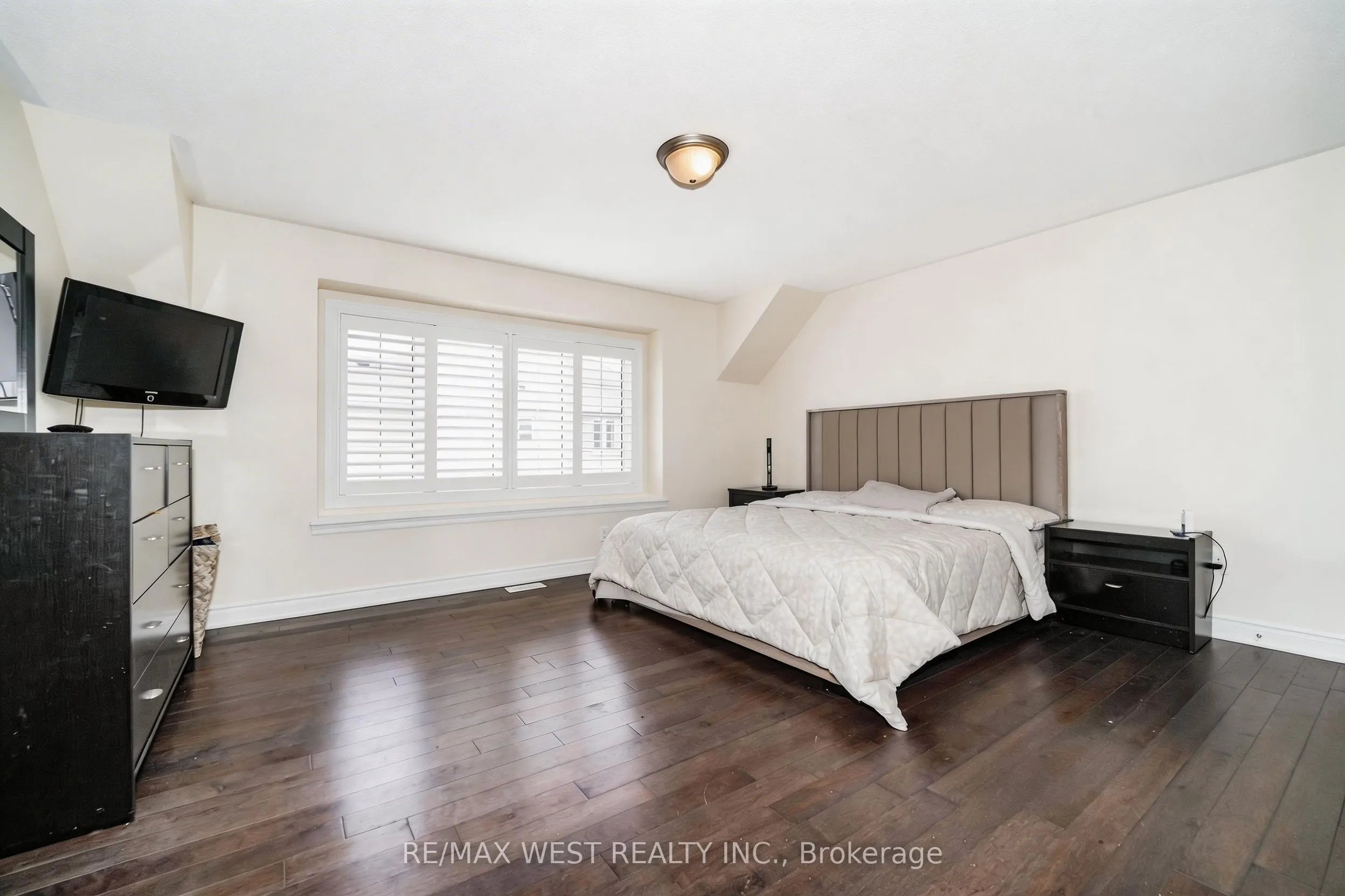 63 Sharplin Drive