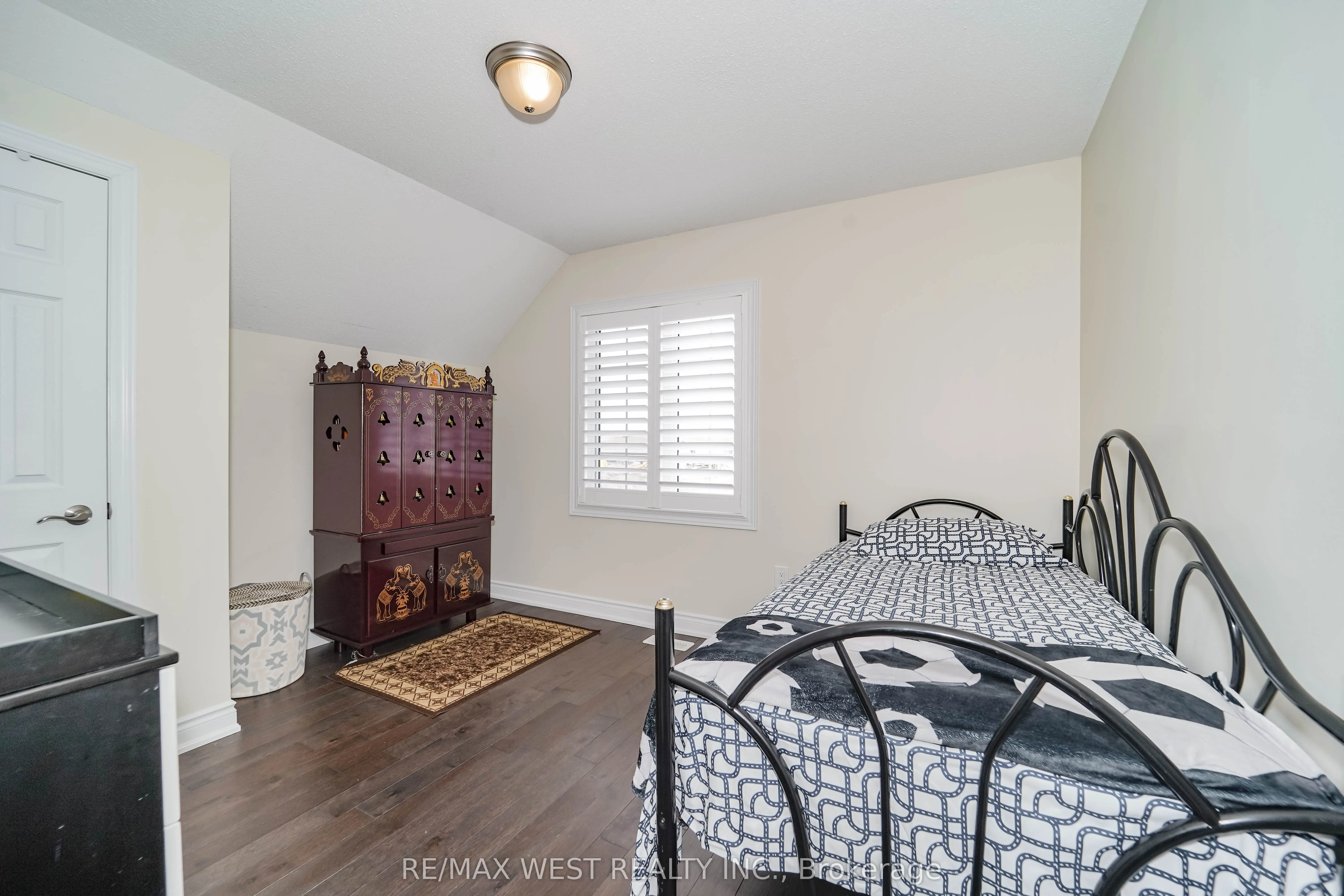 63 Sharplin Drive