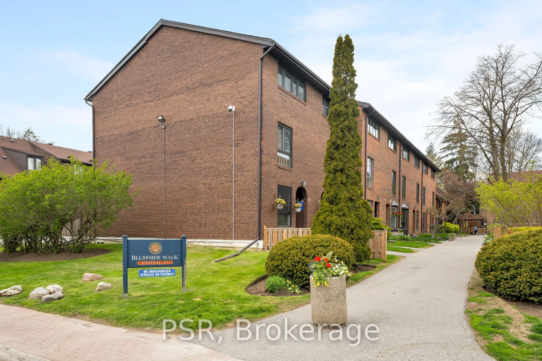 28 Livingston Road #83